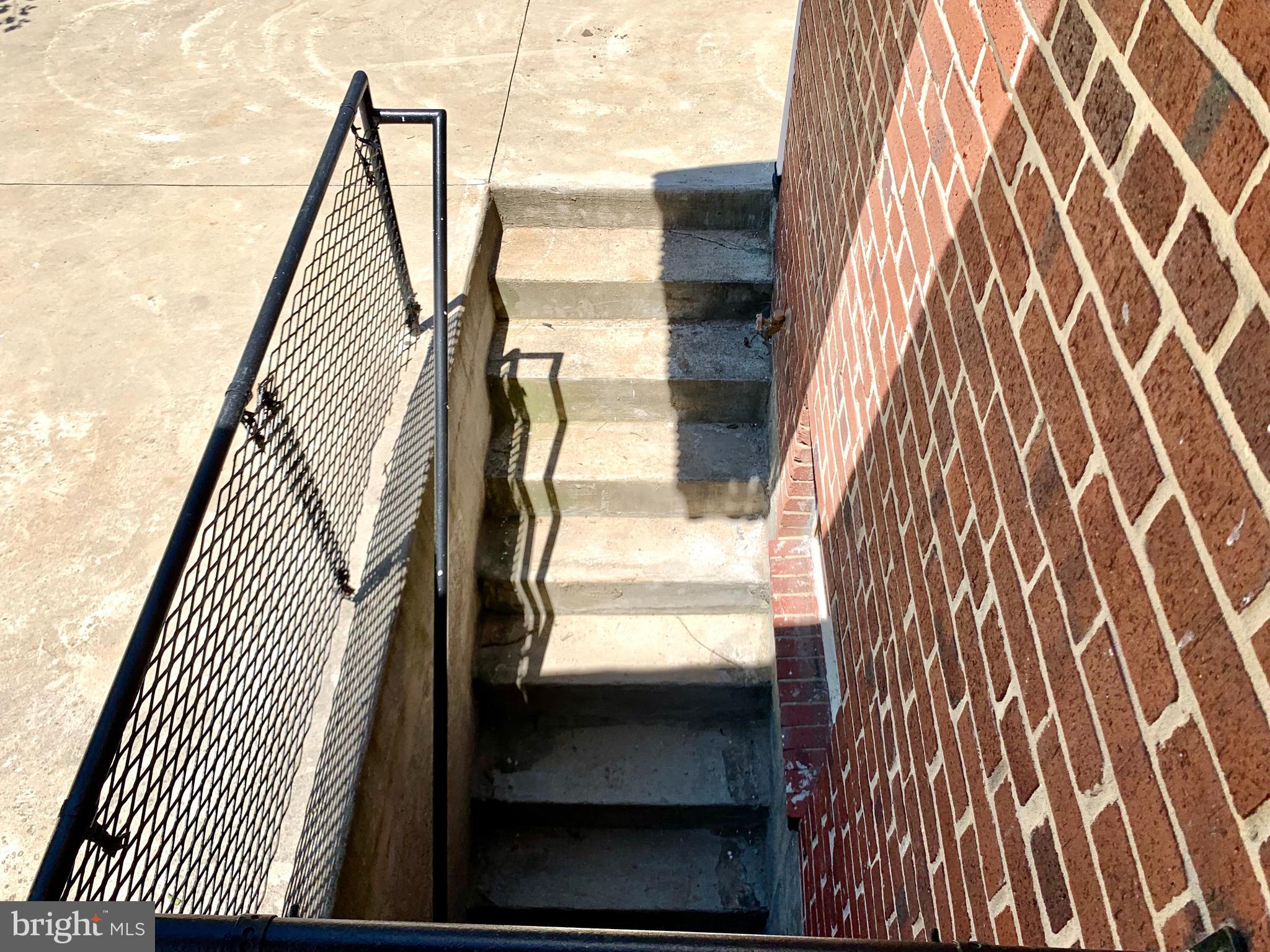 ST ELMO - Residential Lease