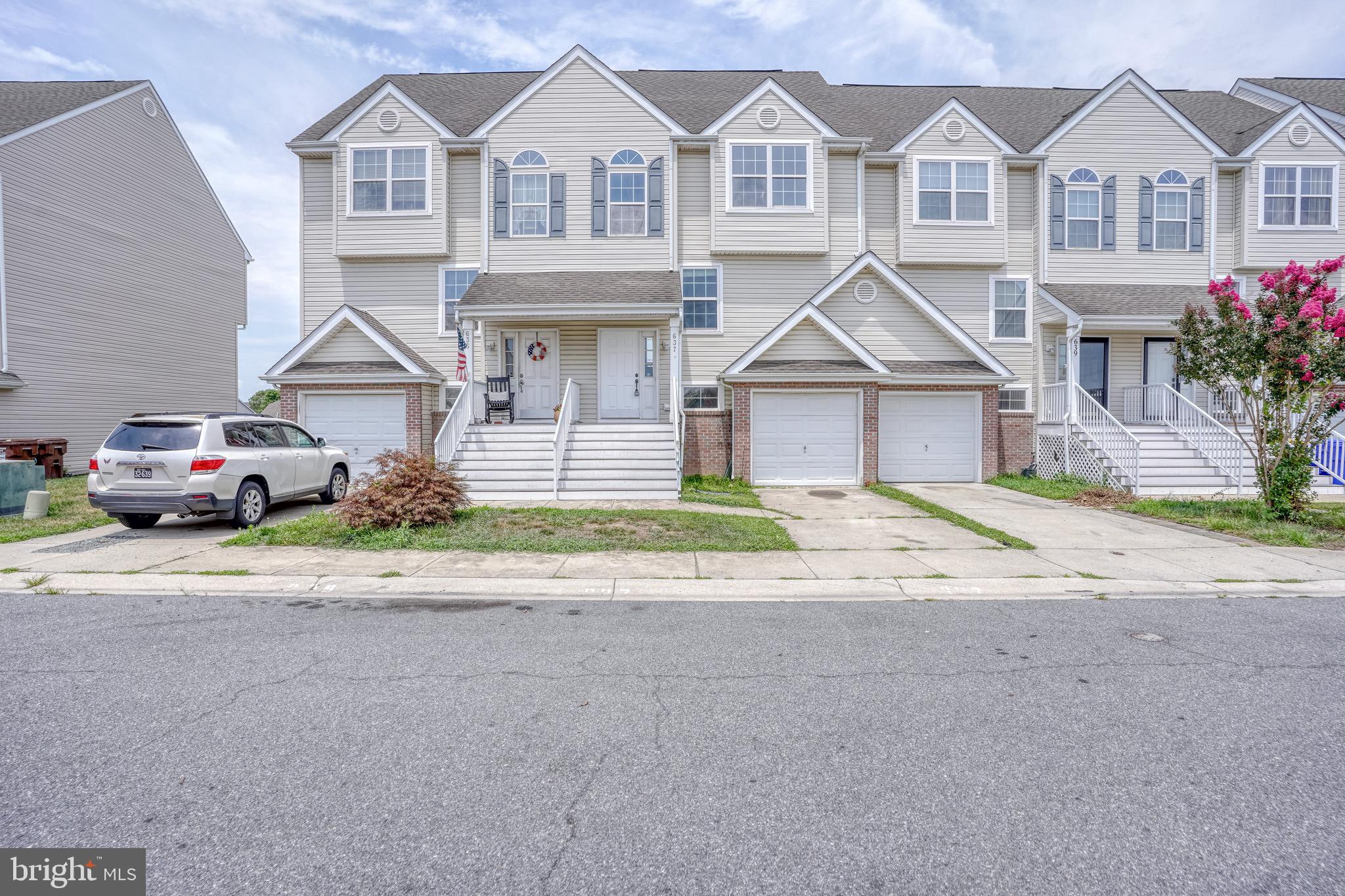 637 ROSEMARY DRIVE