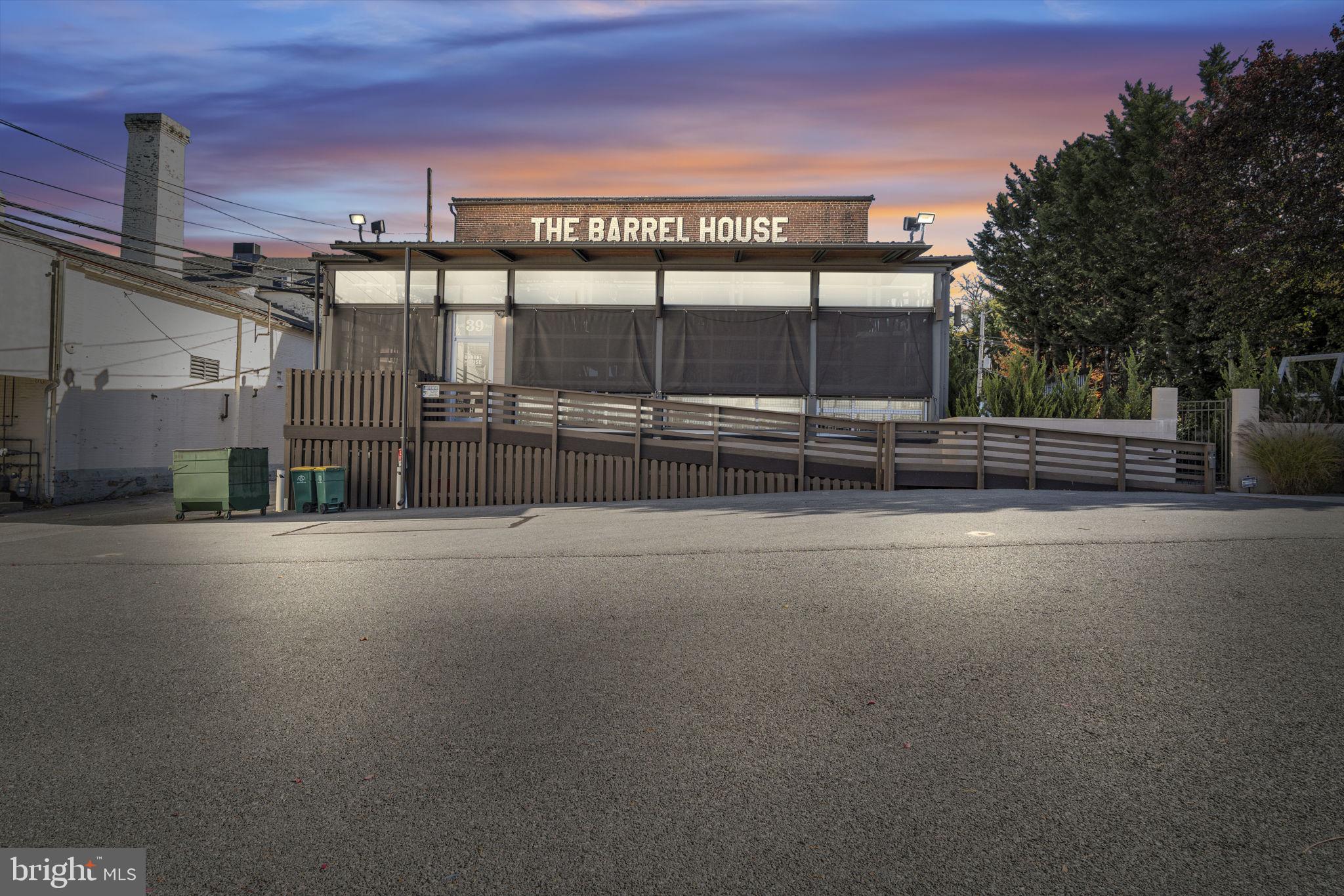 CHAMBERSBURG BOROUGH - Commercial Sale