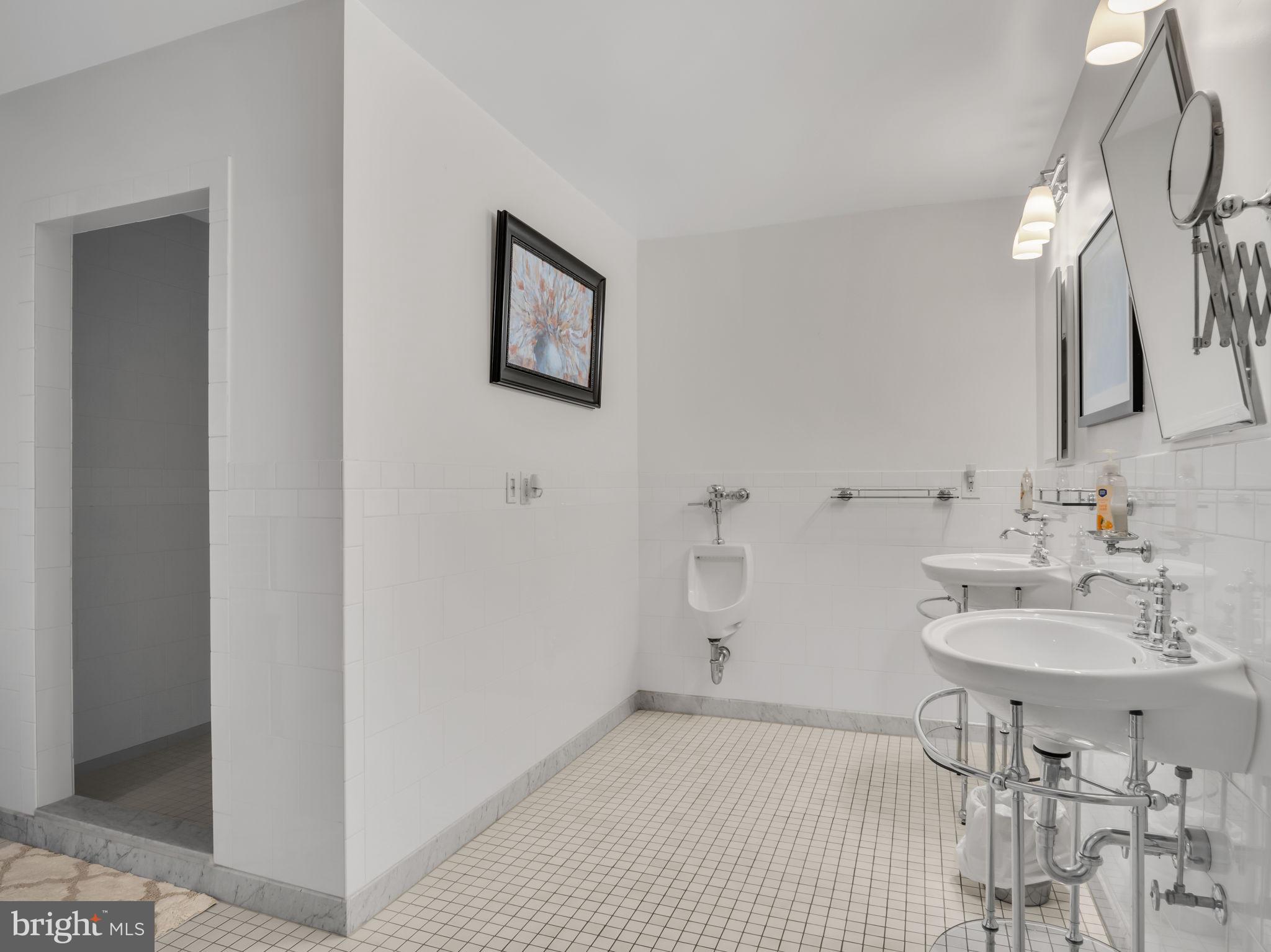 CHAMBERSBURG BOROUGH - Commercial Sale