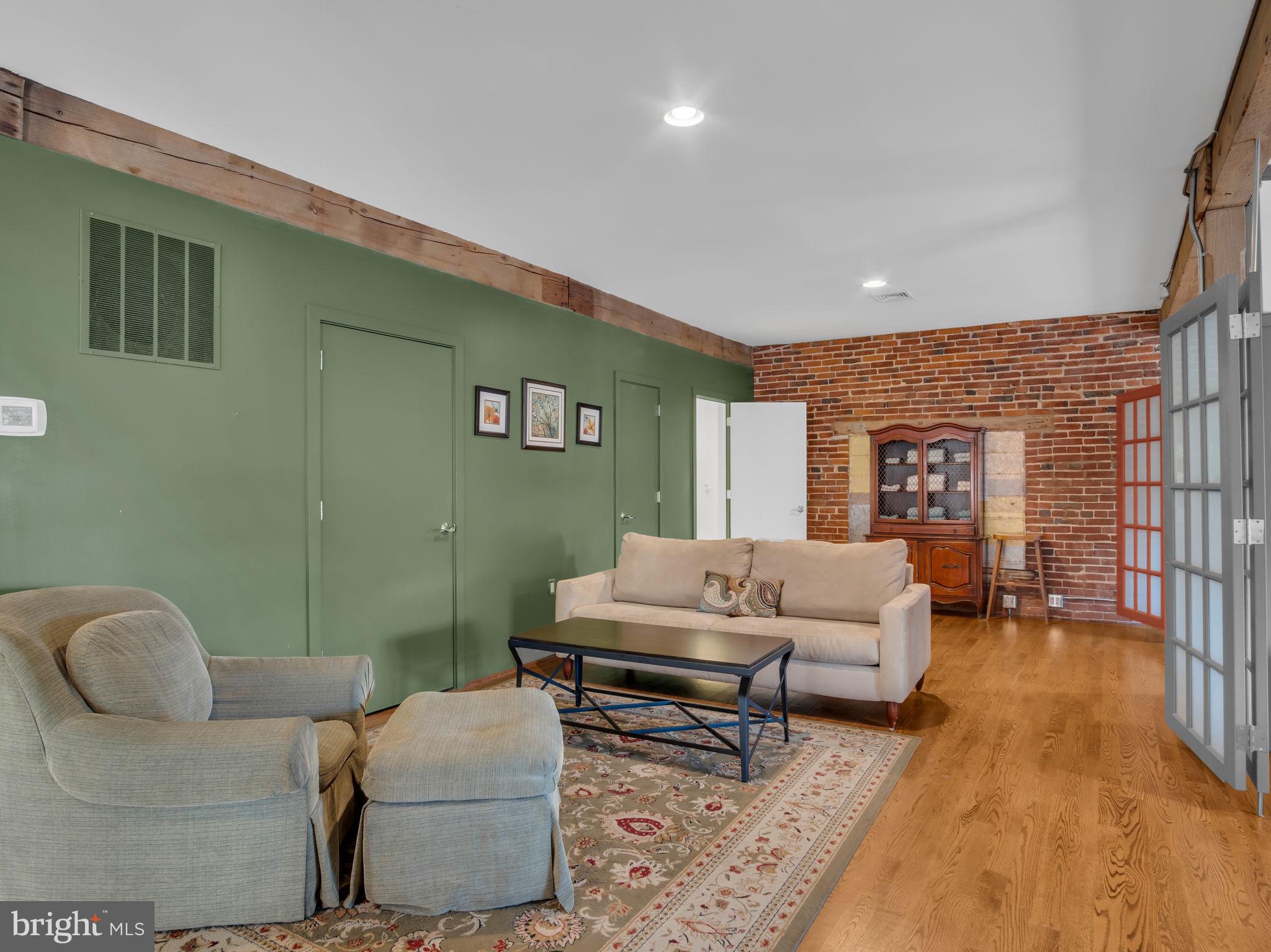 CHAMBERSBURG BOROUGH - Commercial Sale