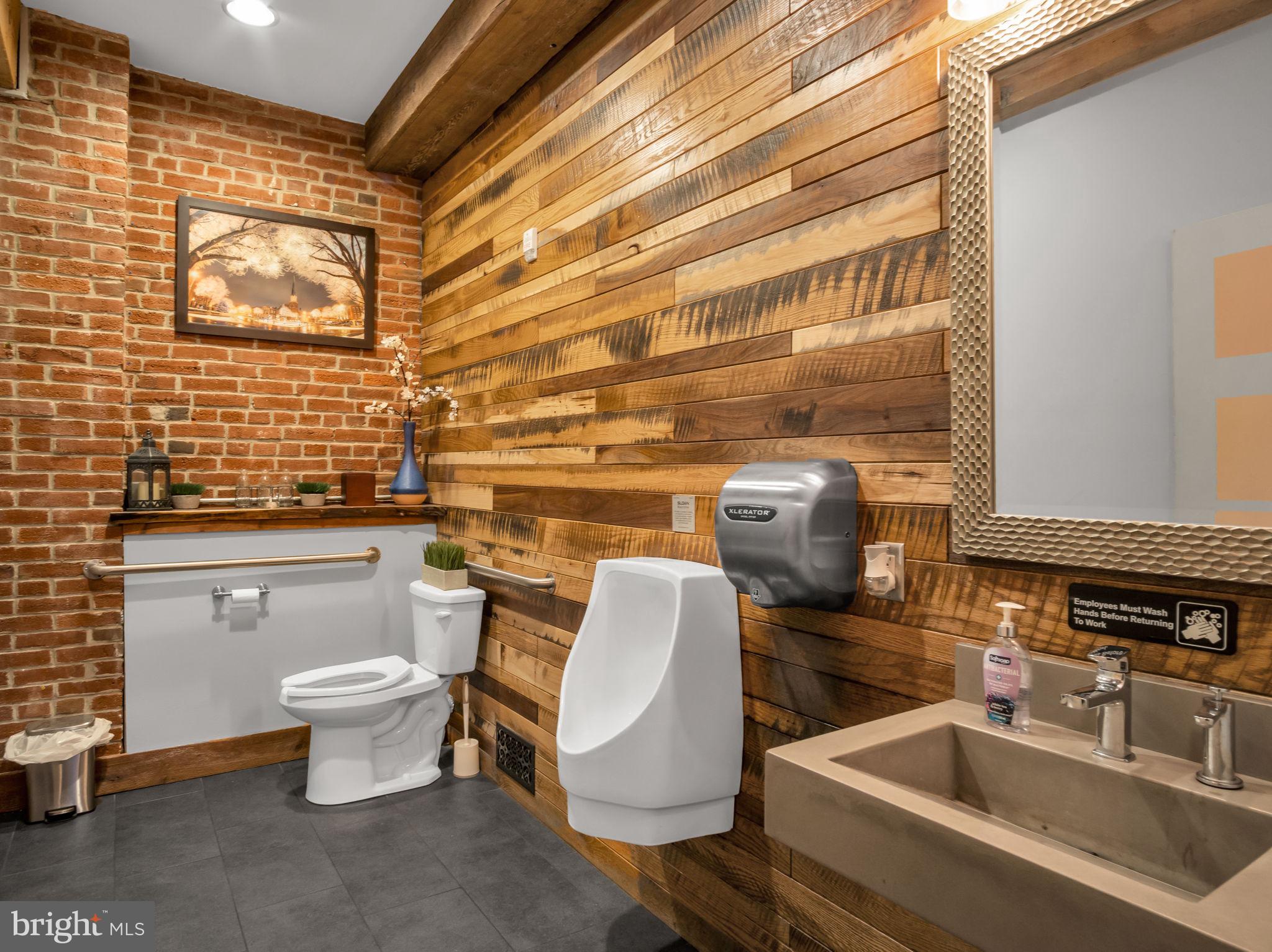 CHAMBERSBURG BOROUGH - Commercial Sale