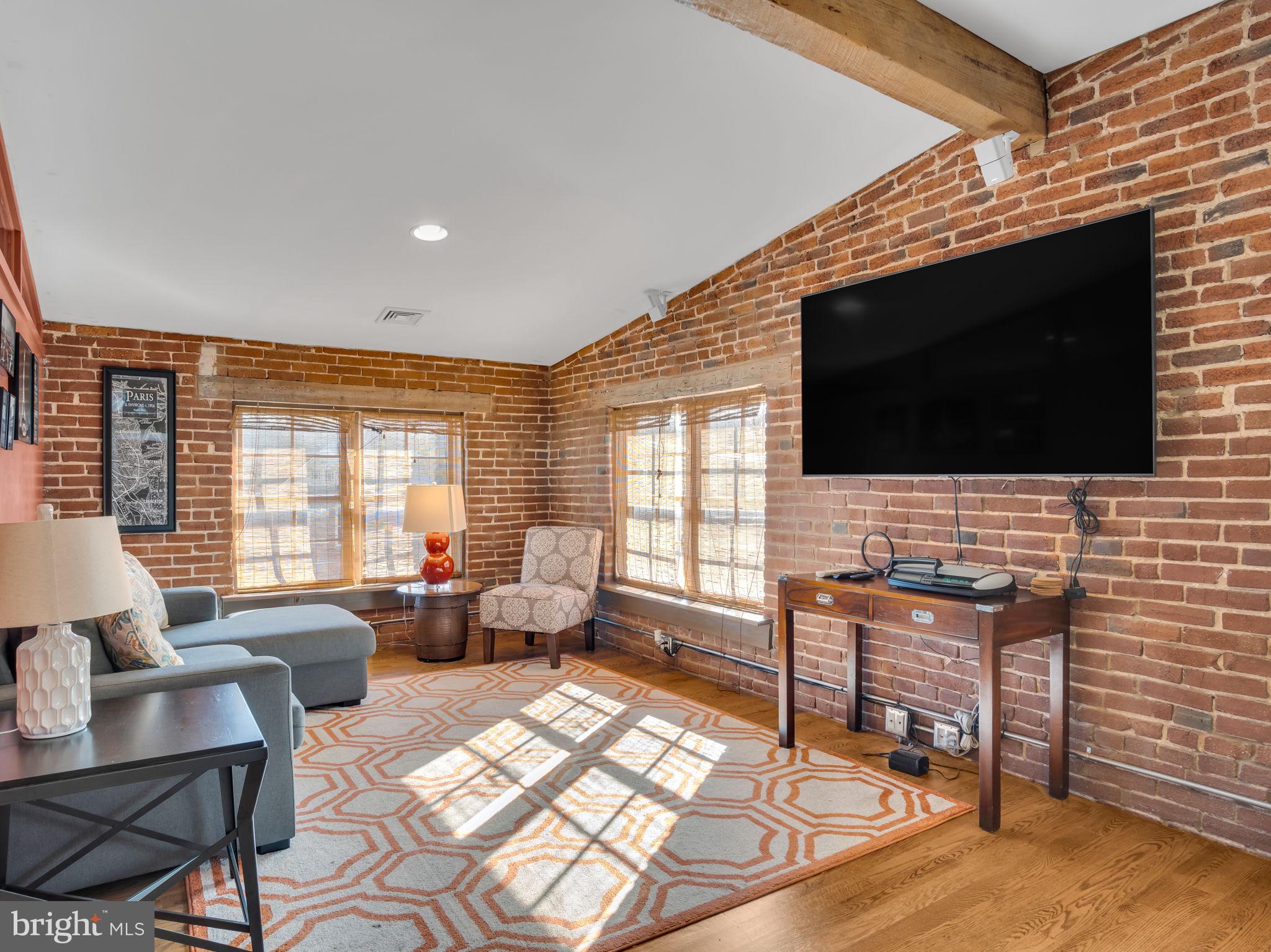 CHAMBERSBURG BOROUGH - Commercial Sale