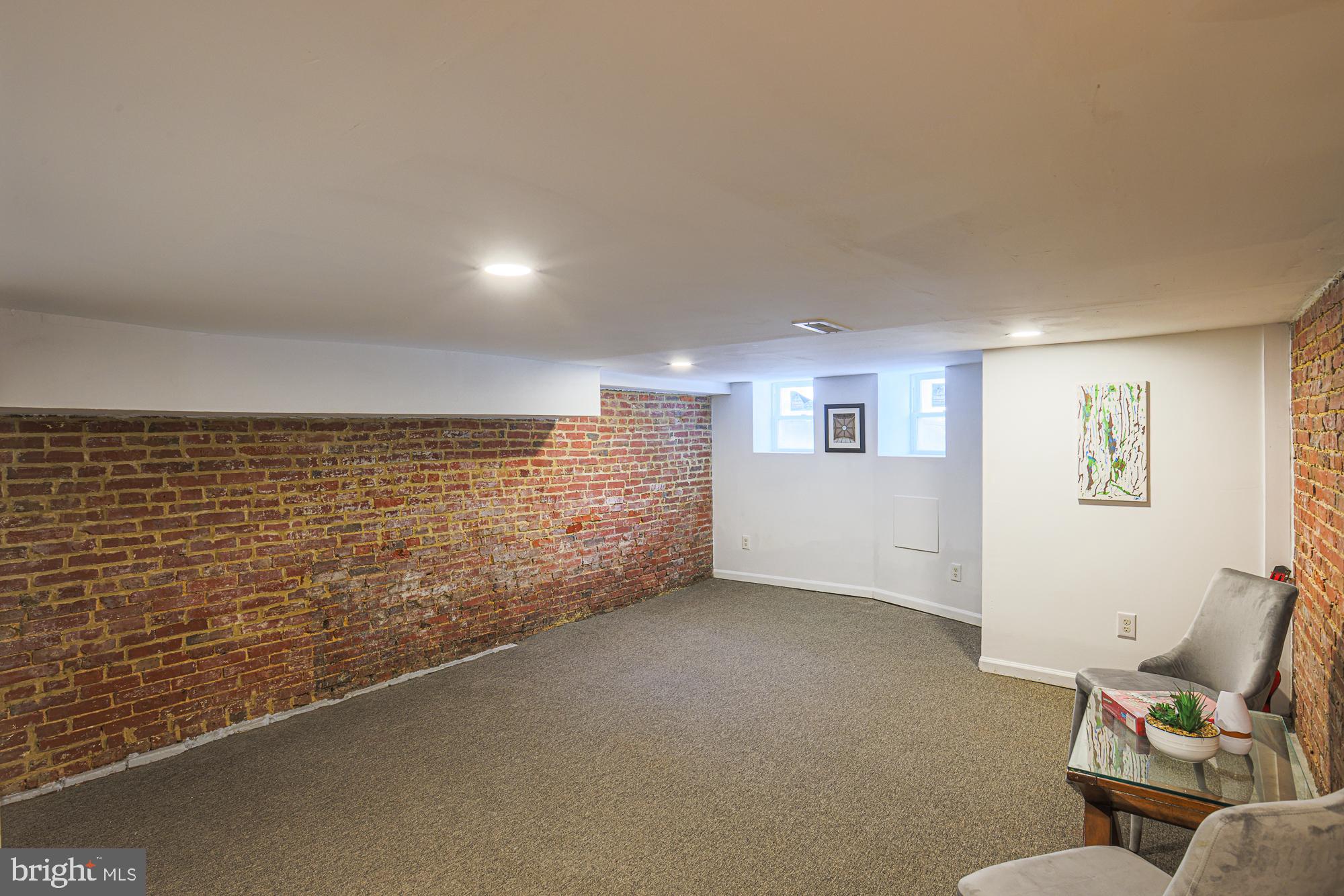 MIDTOWN EDMONDSON - Residential