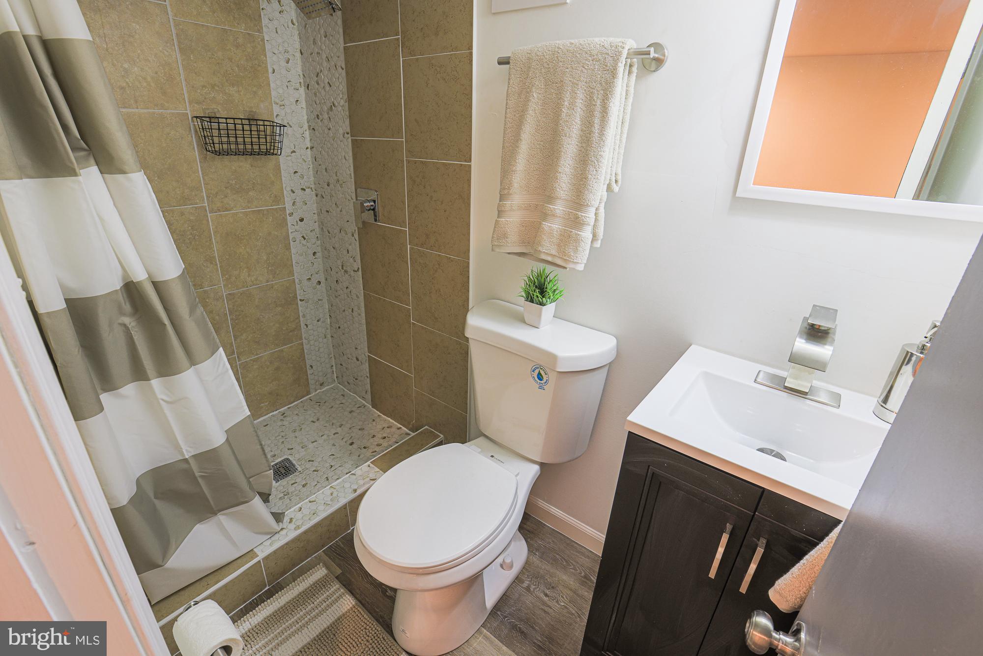 MIDTOWN EDMONDSON - Residential