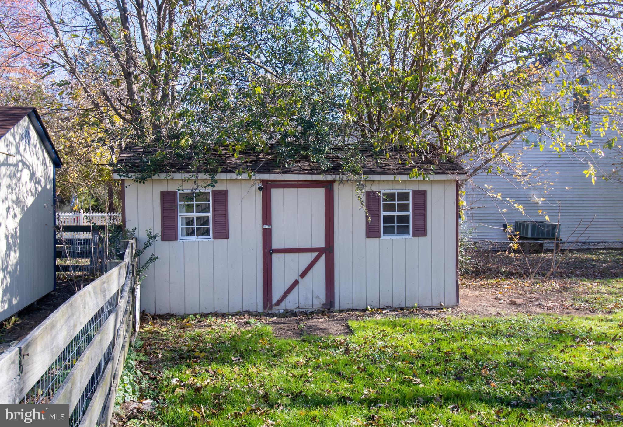ROCK HALL - Residential