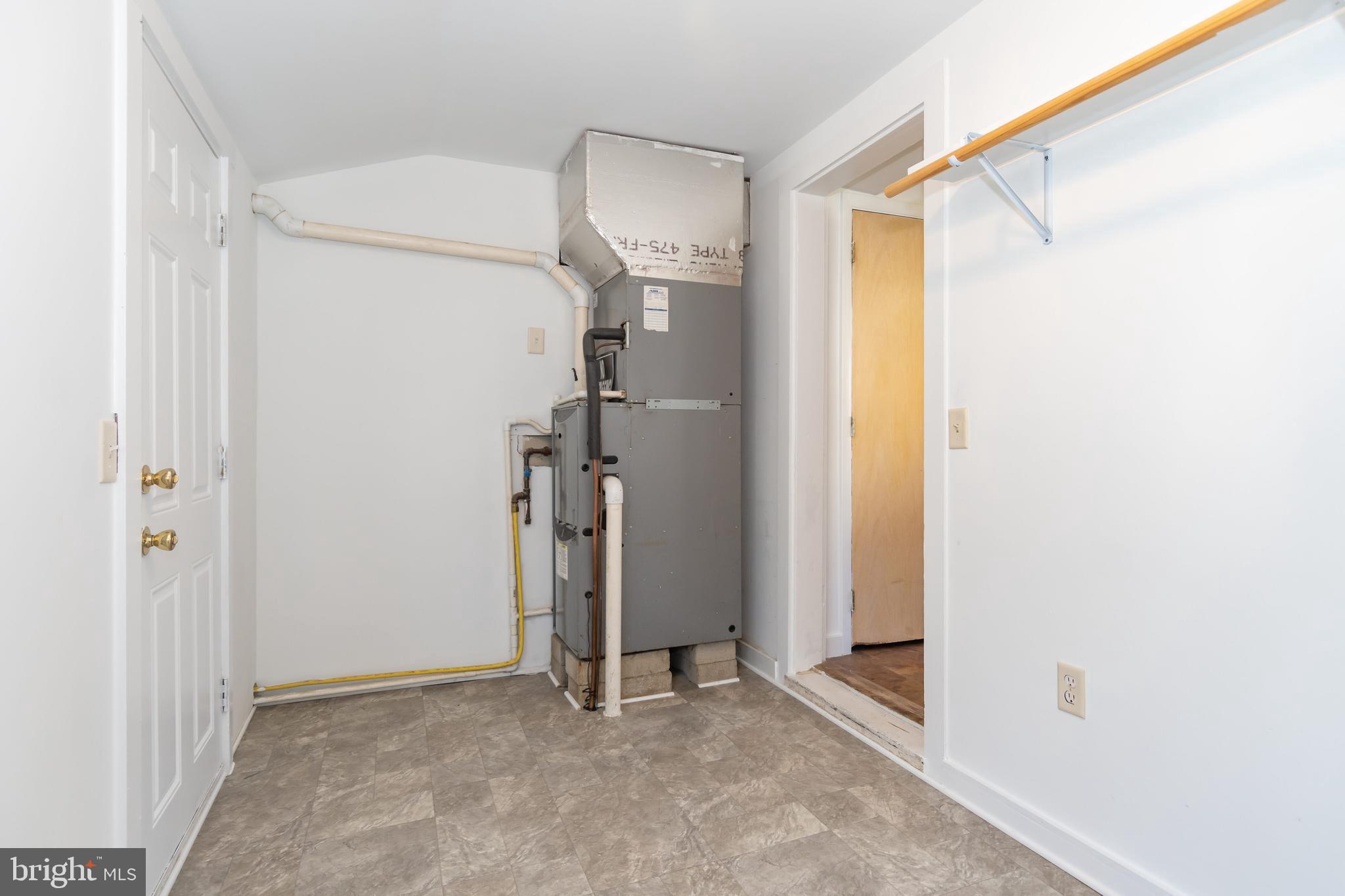 ROCK HALL - Residential