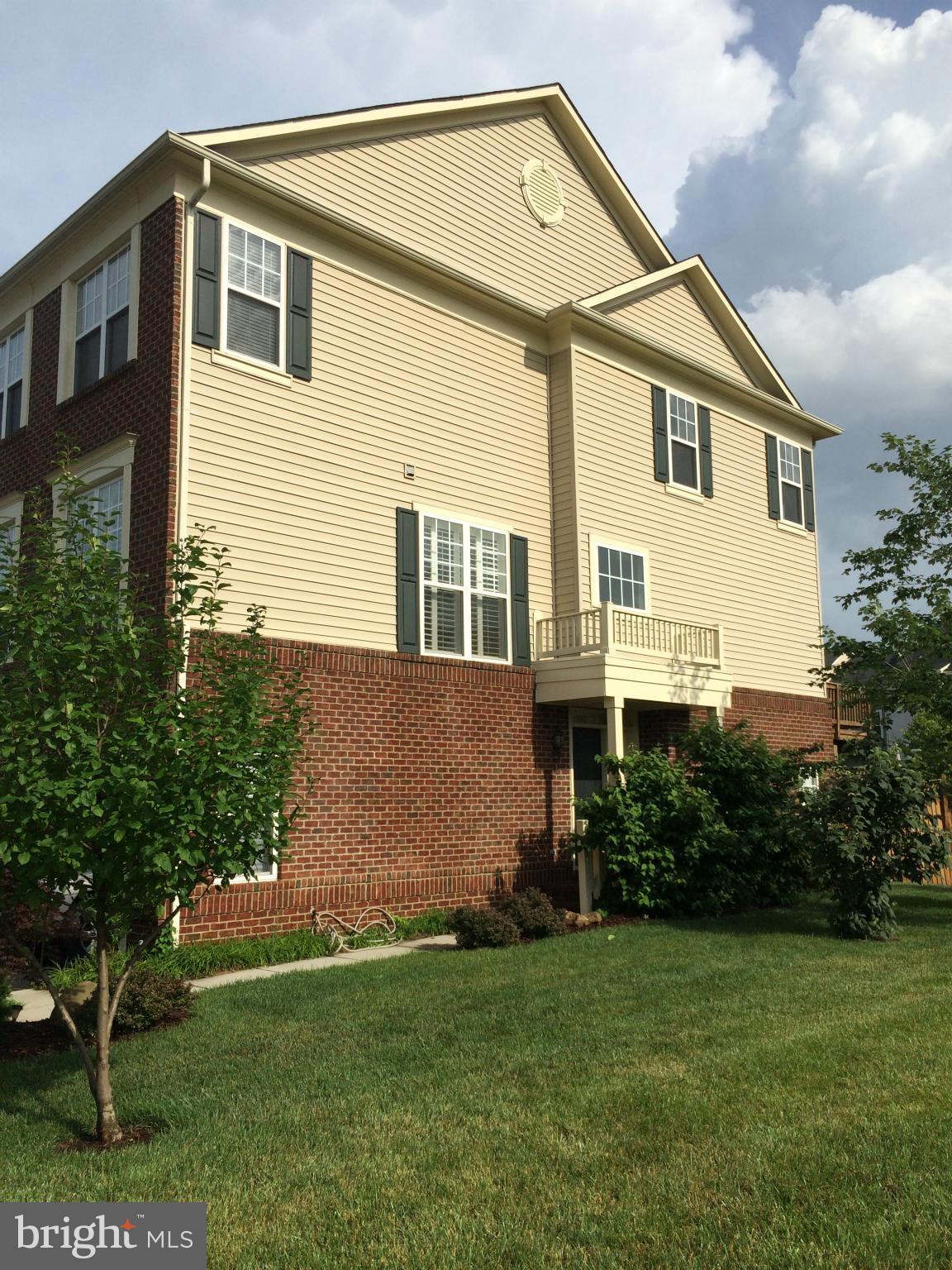 BROADLANDS SOUTH - Residential Lease