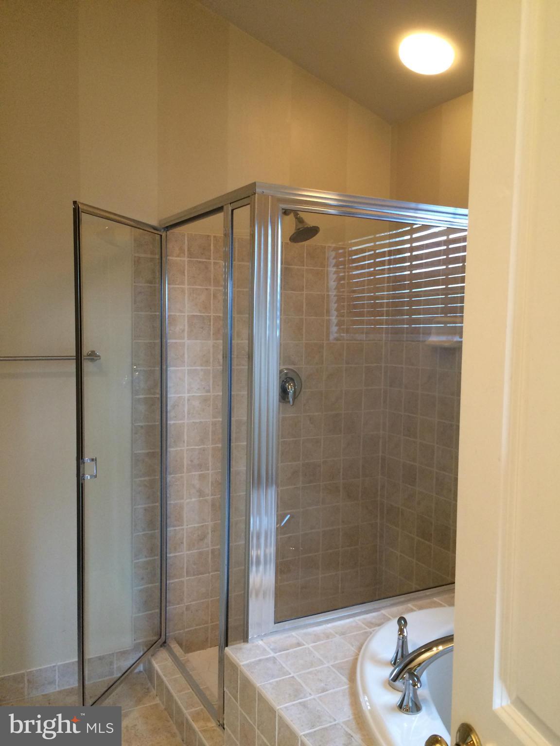 BROADLANDS SOUTH - Residential Lease