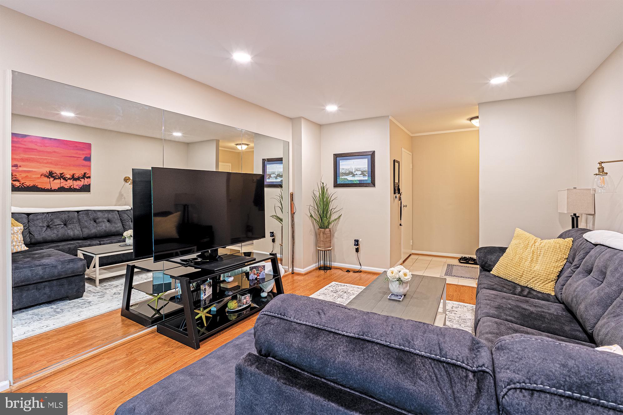 2037 ROYAL FERN COURT 47/22C