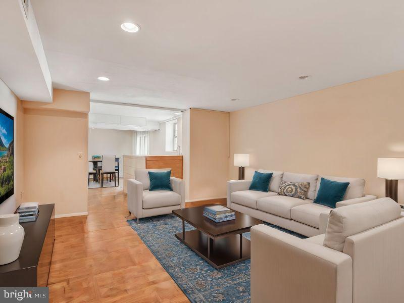 FAIR OAKS FARMS - Residential