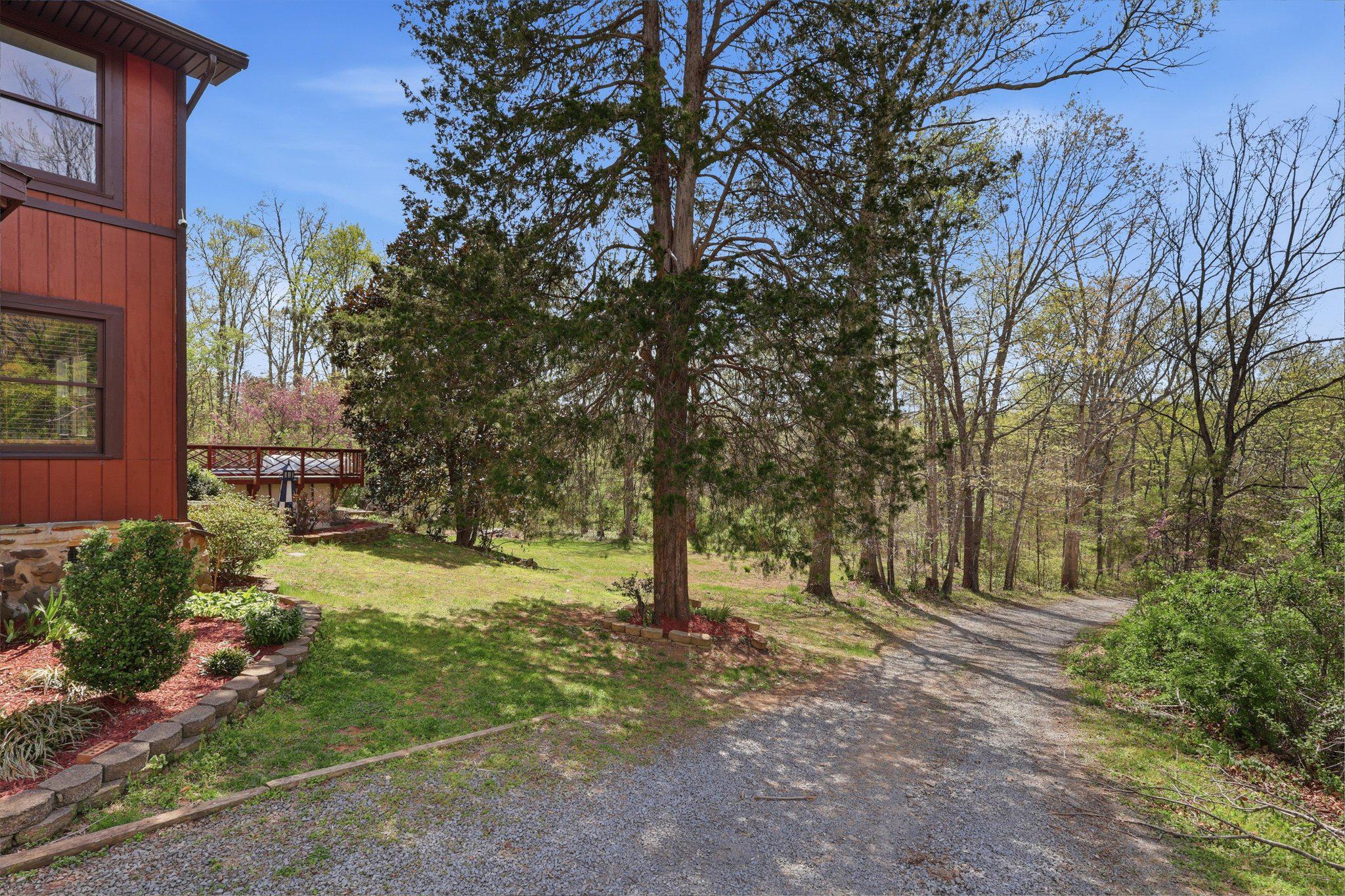 1699 JAMES MADISON HIGHWAY
