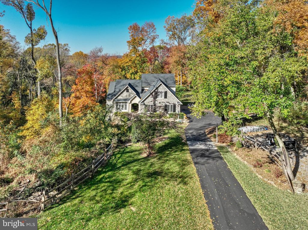 Photo of 26 Oak View Drive, STRASBURG, PA 17579 (MLS # PALA2055404)