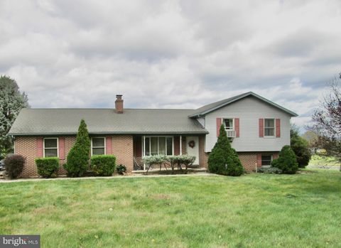 409 E ROSEBUD ROAD MYERSTOWN PA 17067