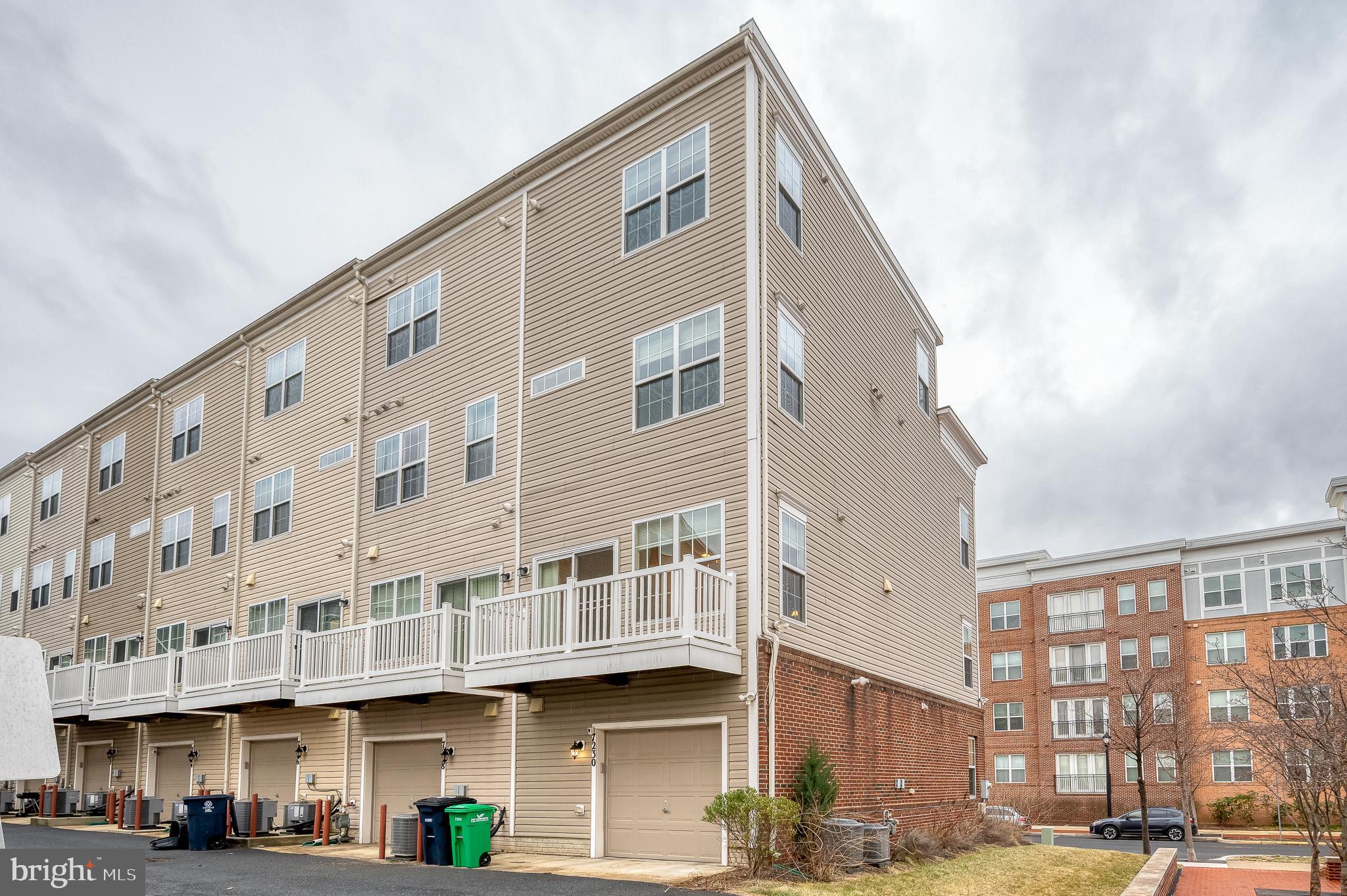 BRICK YARD STATION - Residential