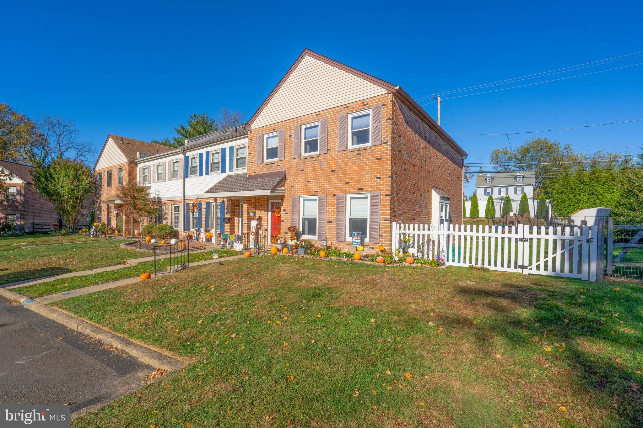 122 GARRISON COURT