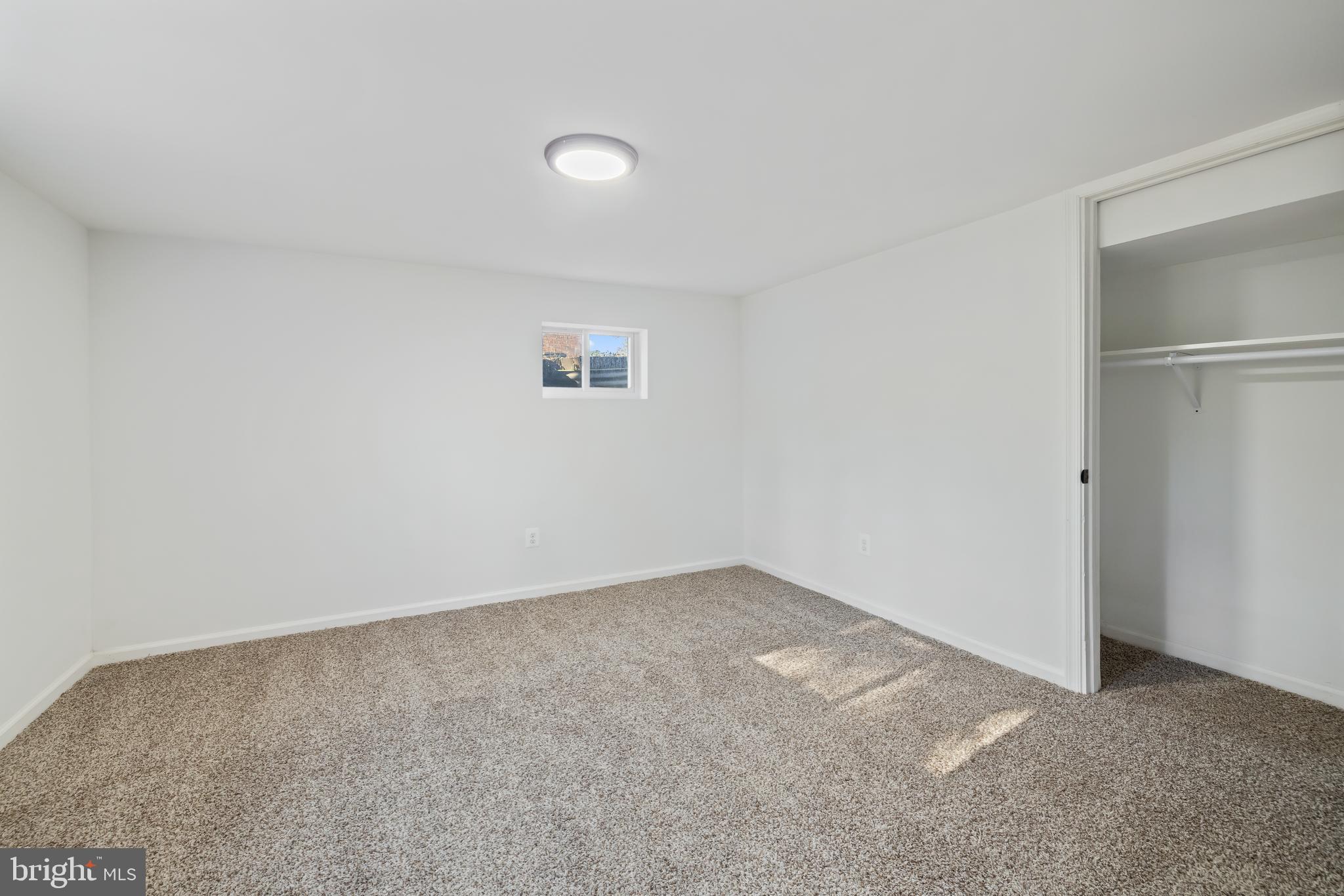 YORKSHIRE VILLAGE - Residential