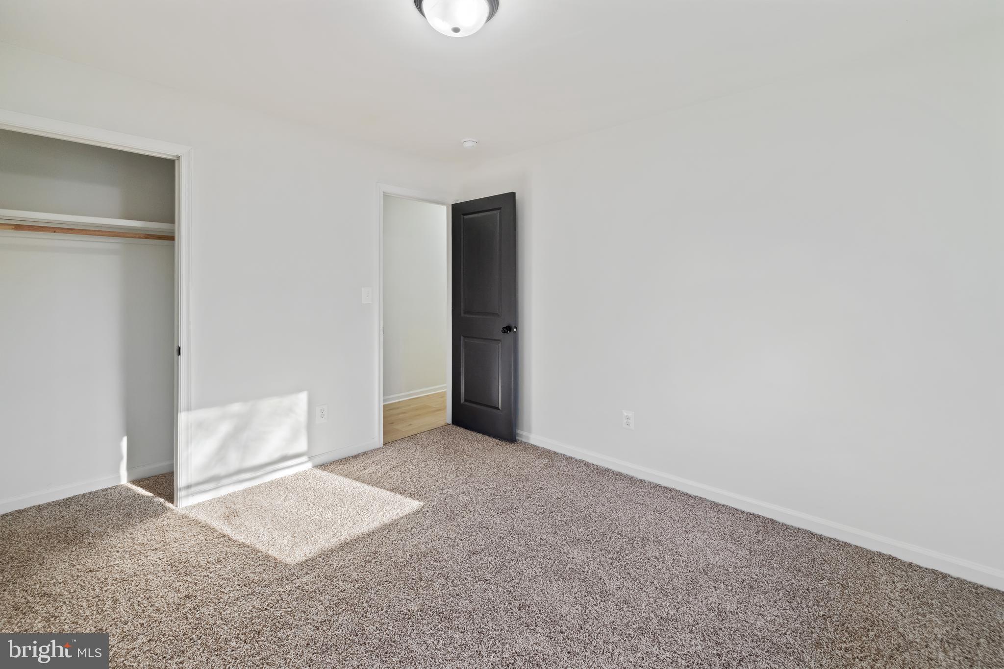 YORKSHIRE VILLAGE - Residential