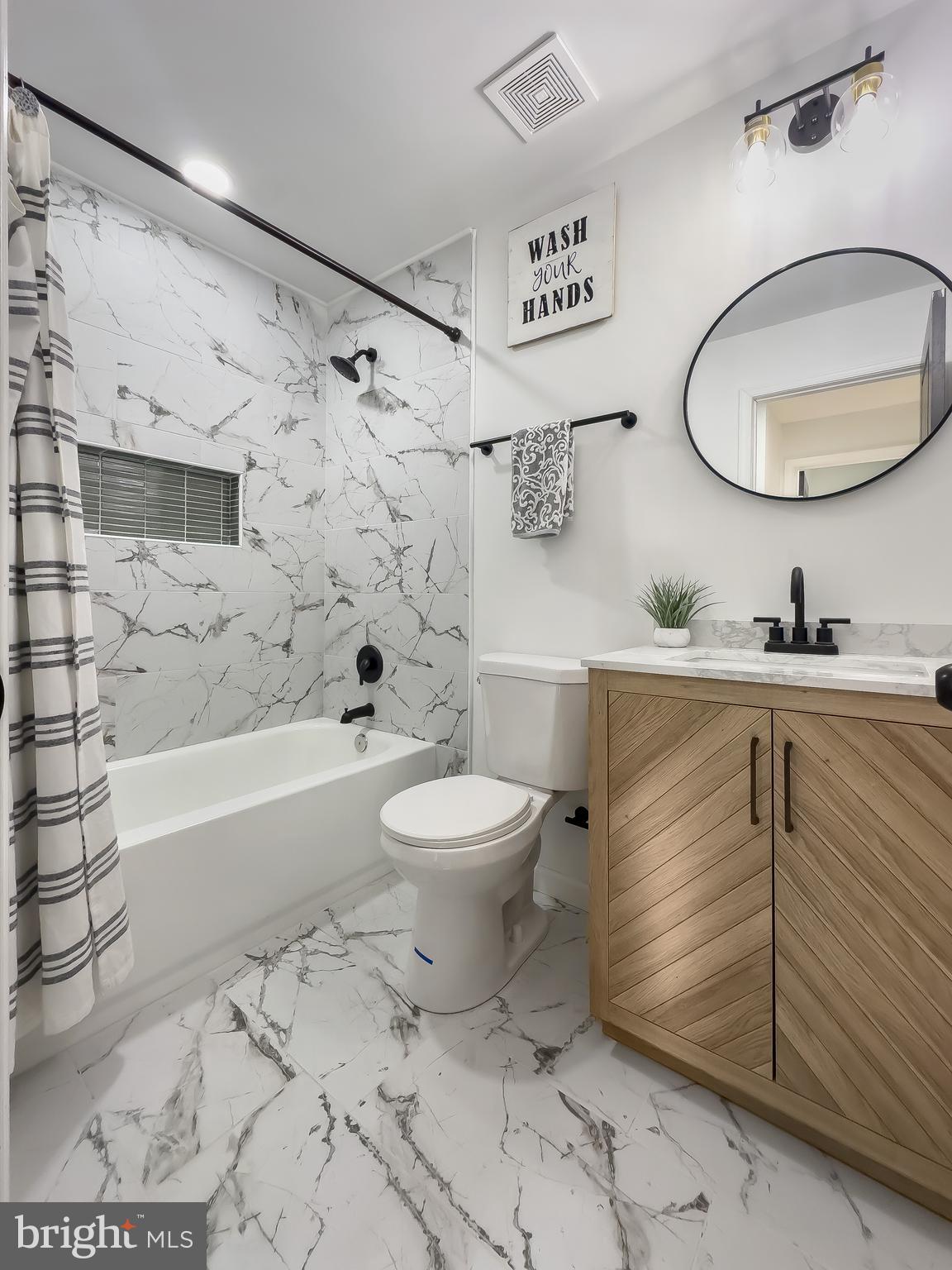 YORKSHIRE VILLAGE - Residential