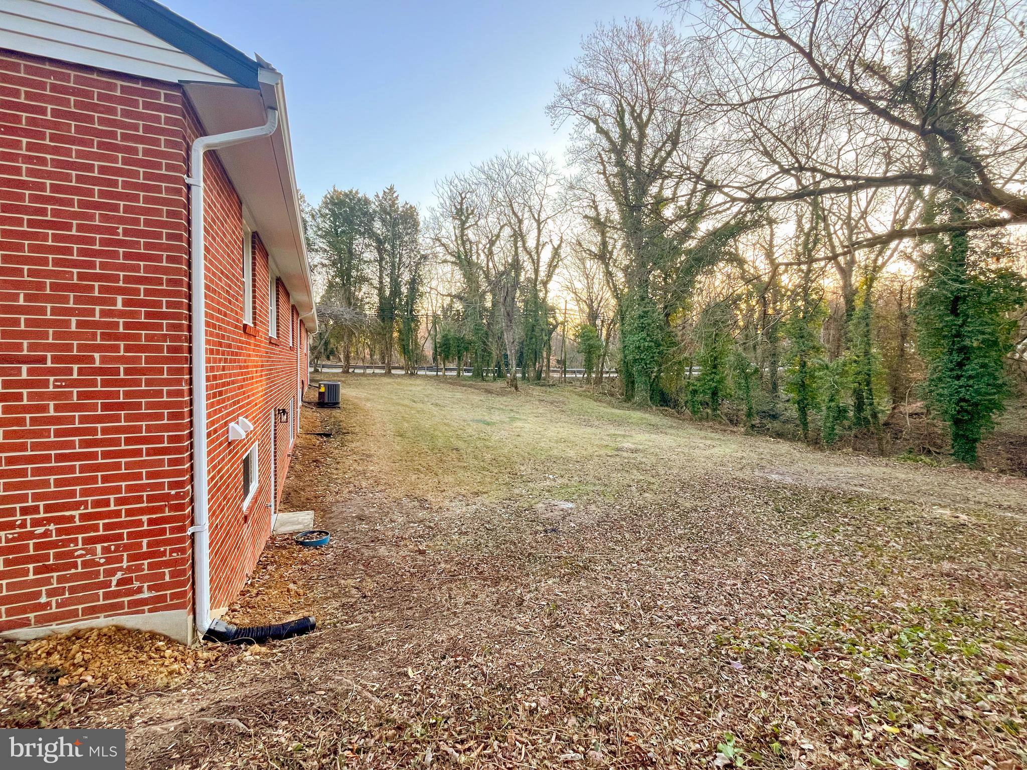 YORKSHIRE VILLAGE - Residential
