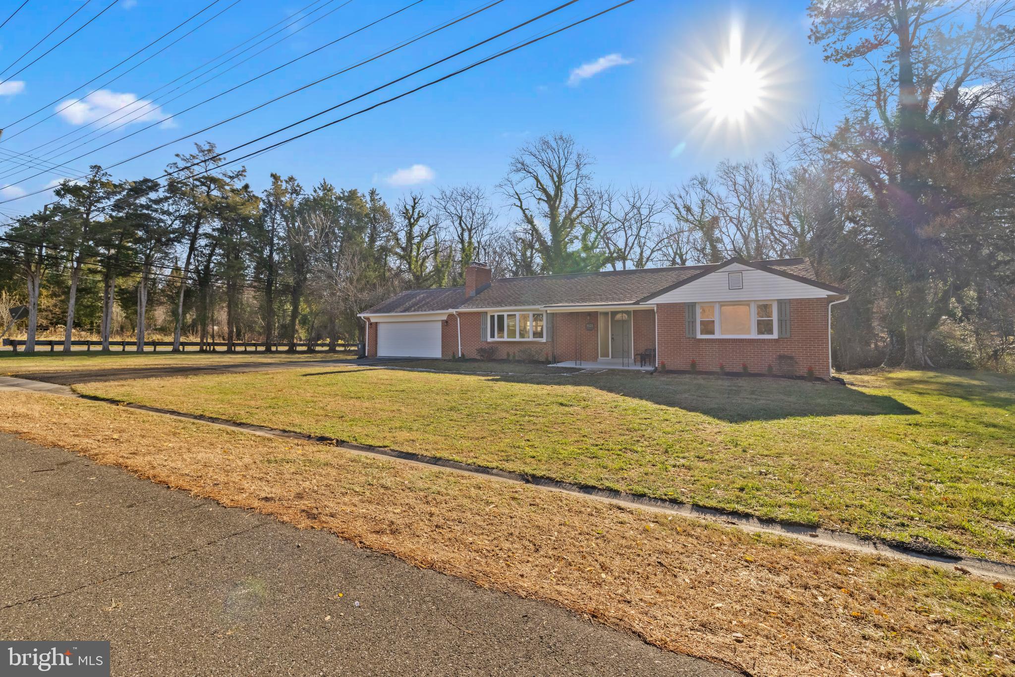 YORKSHIRE VILLAGE - Residential