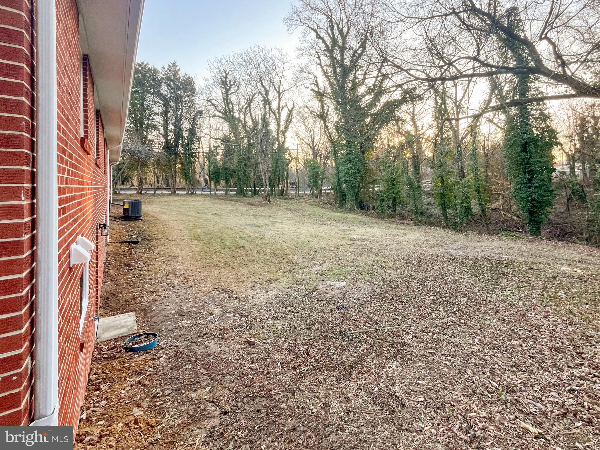 YORKSHIRE VILLAGE - Residential