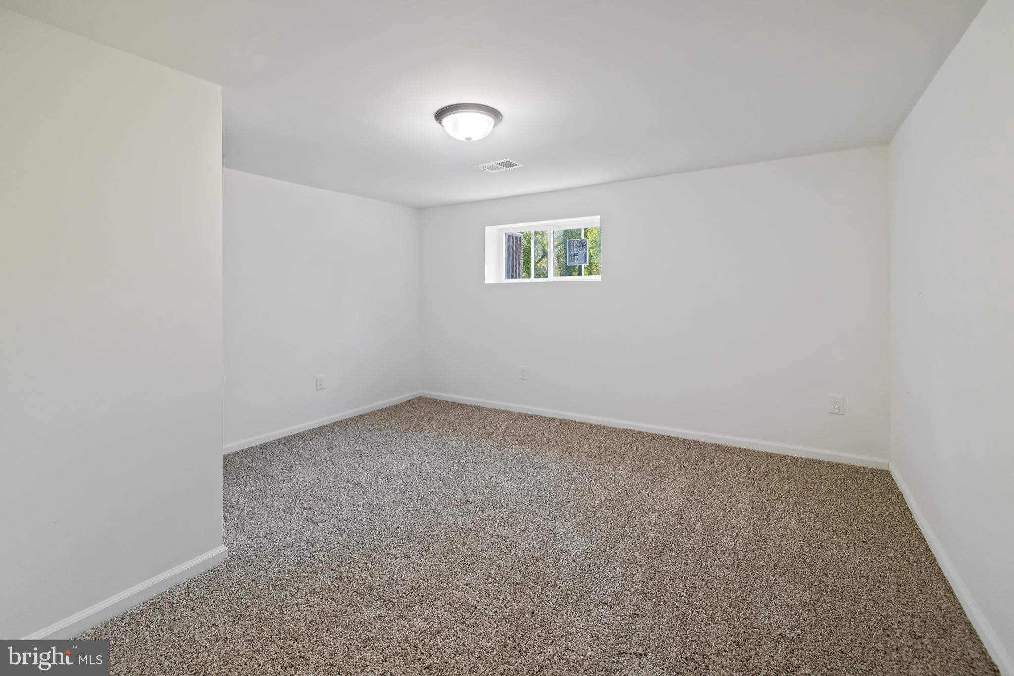 YORKSHIRE VILLAGE - Residential