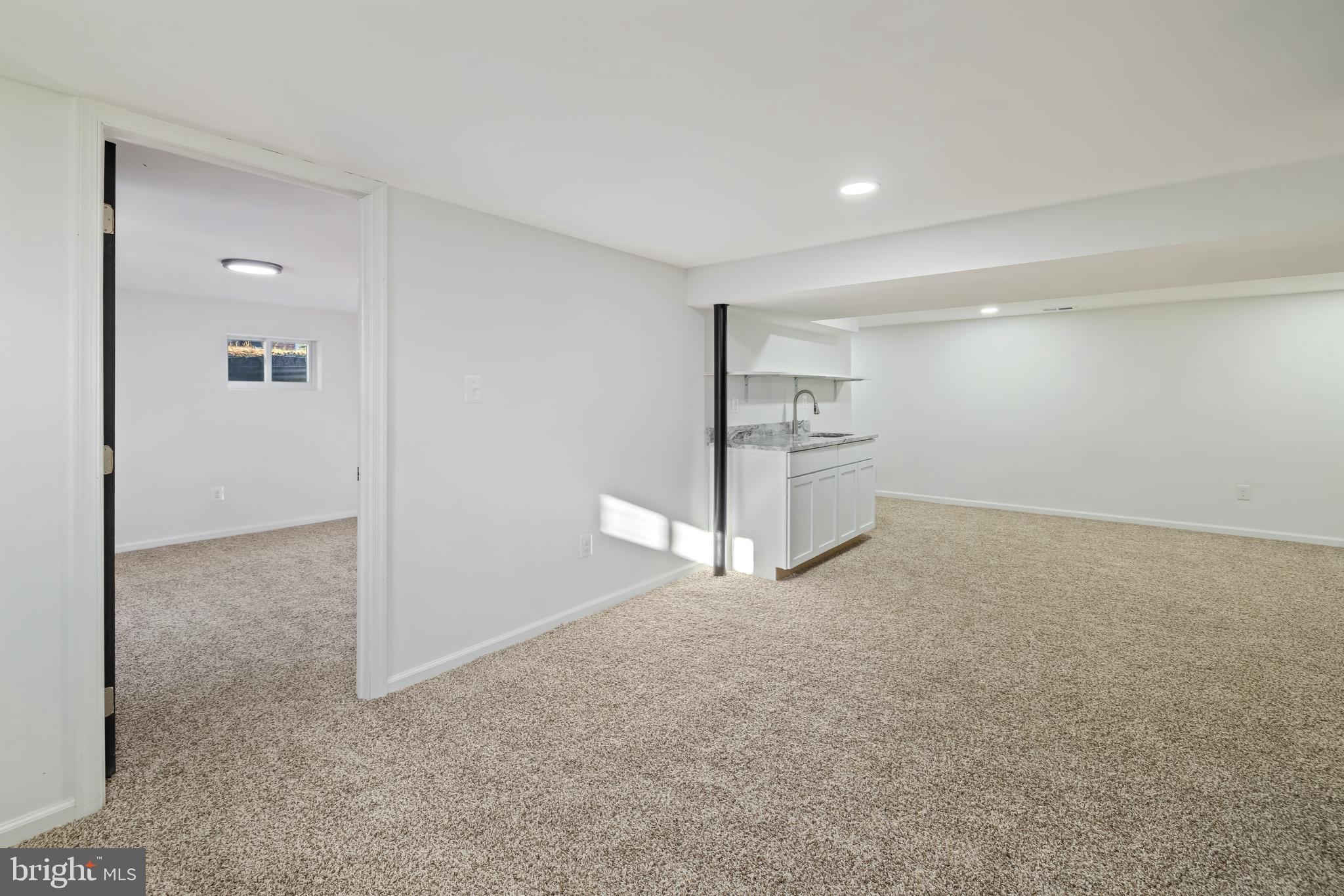 YORKSHIRE VILLAGE - Residential