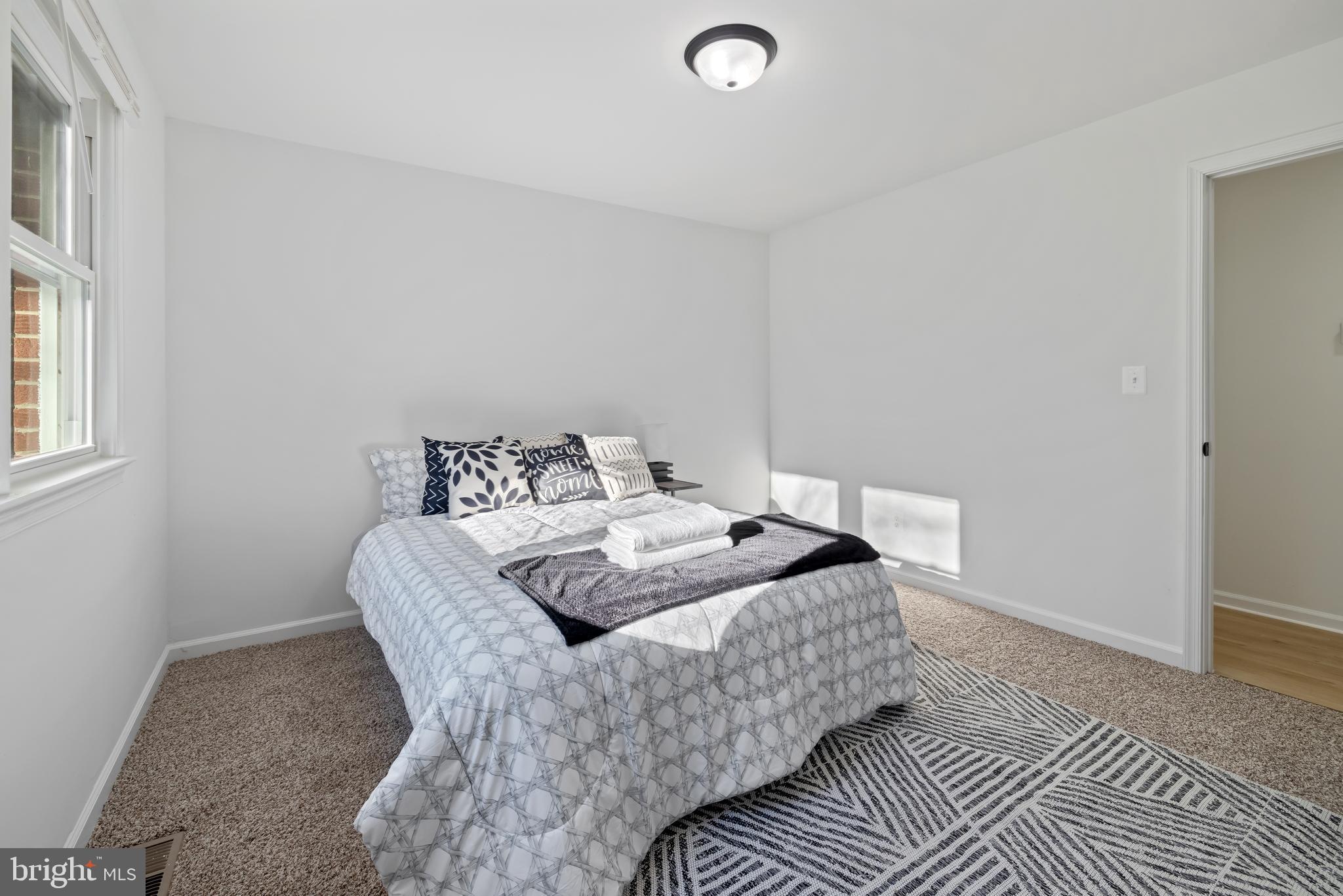 YORKSHIRE VILLAGE - Residential