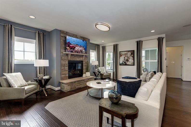 GREENLEIGH AT CROSSROADS - Residential