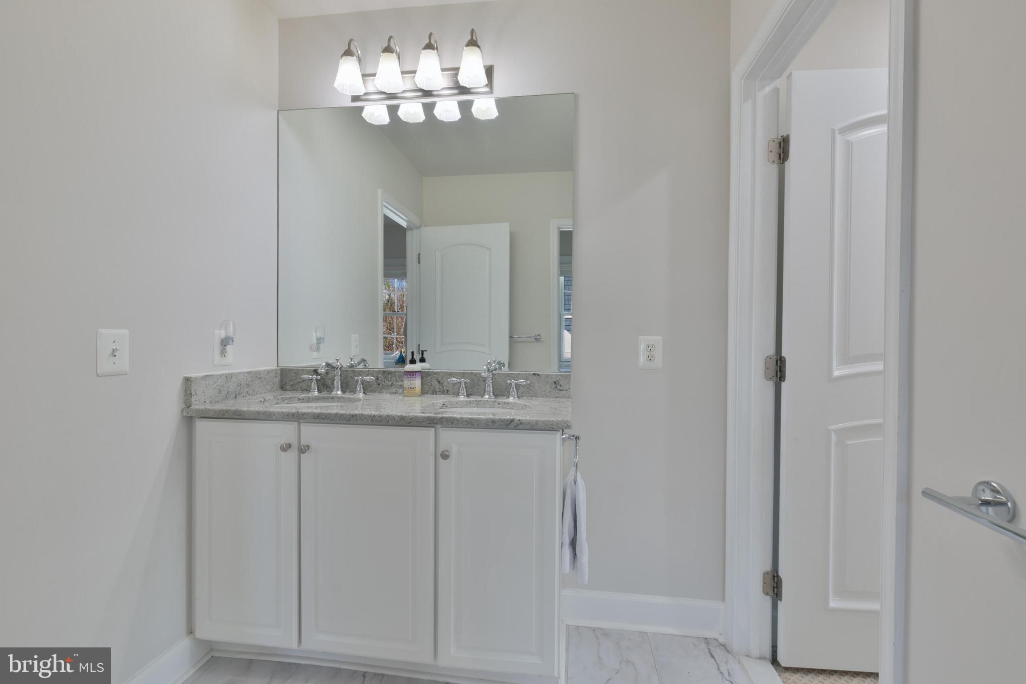 OVER LEE KNOLLS - Residential