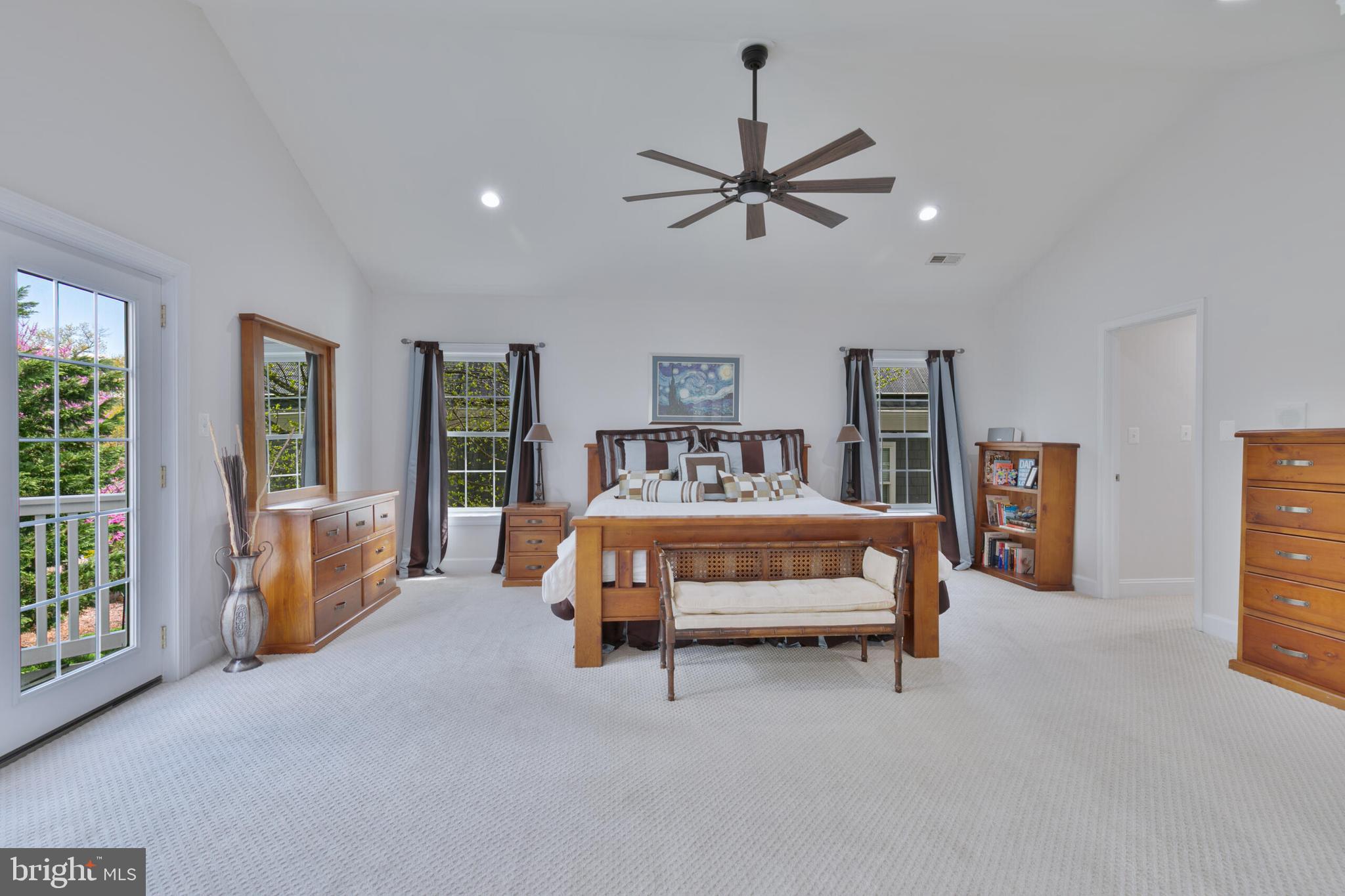 OVER LEE KNOLLS - Residential