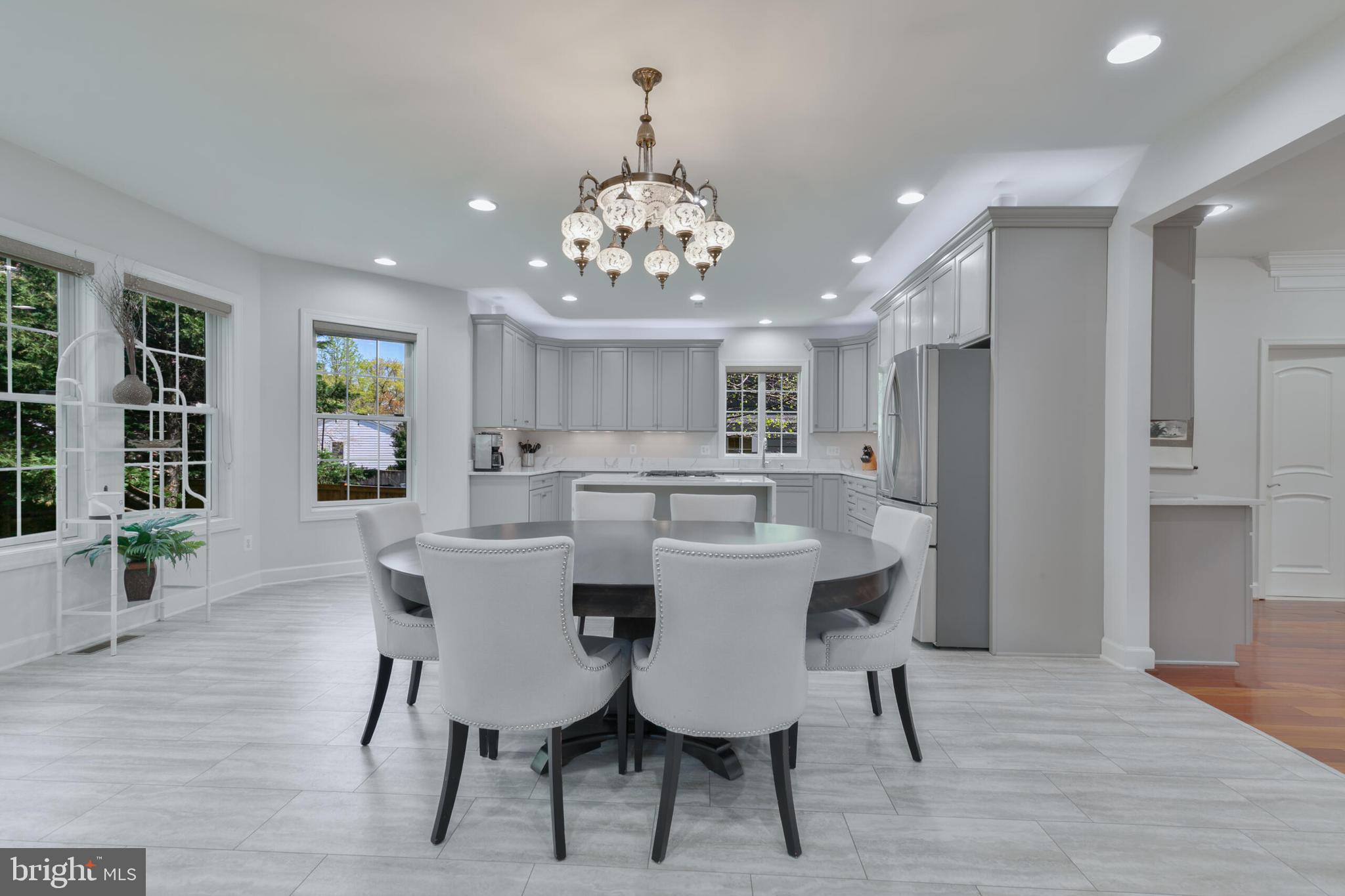 OVER LEE KNOLLS - Residential