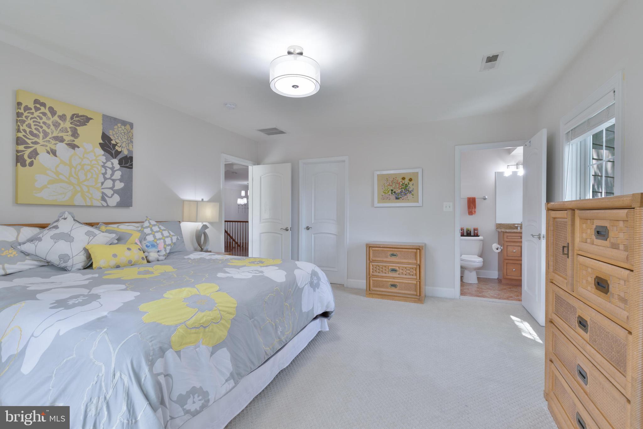 OVER LEE KNOLLS - Residential