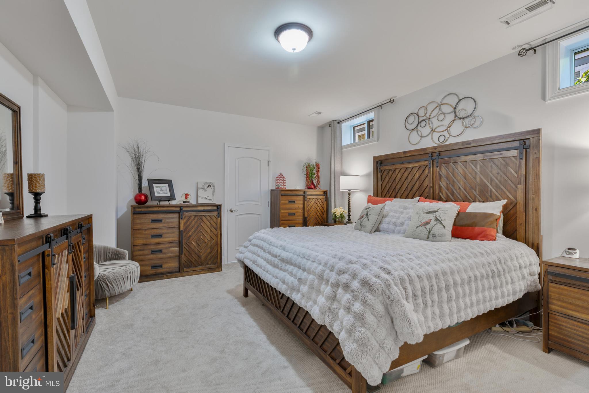 OVER LEE KNOLLS - Residential