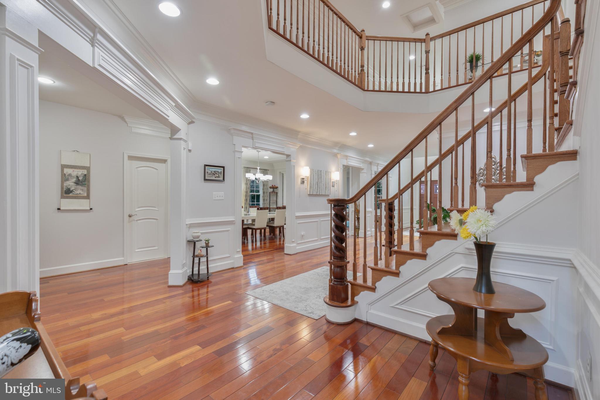 OVER LEE KNOLLS - Residential