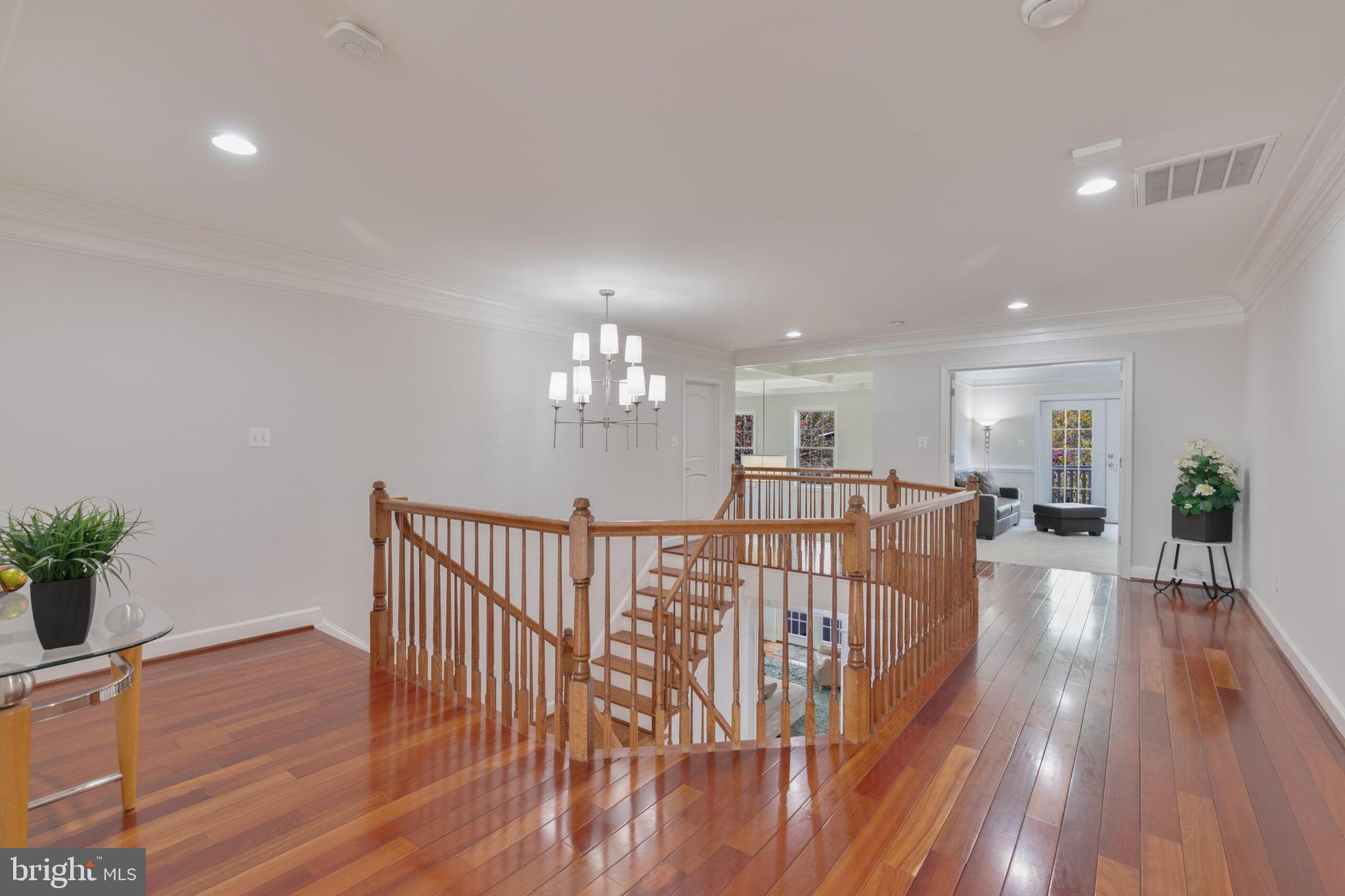 OVER LEE KNOLLS - Residential