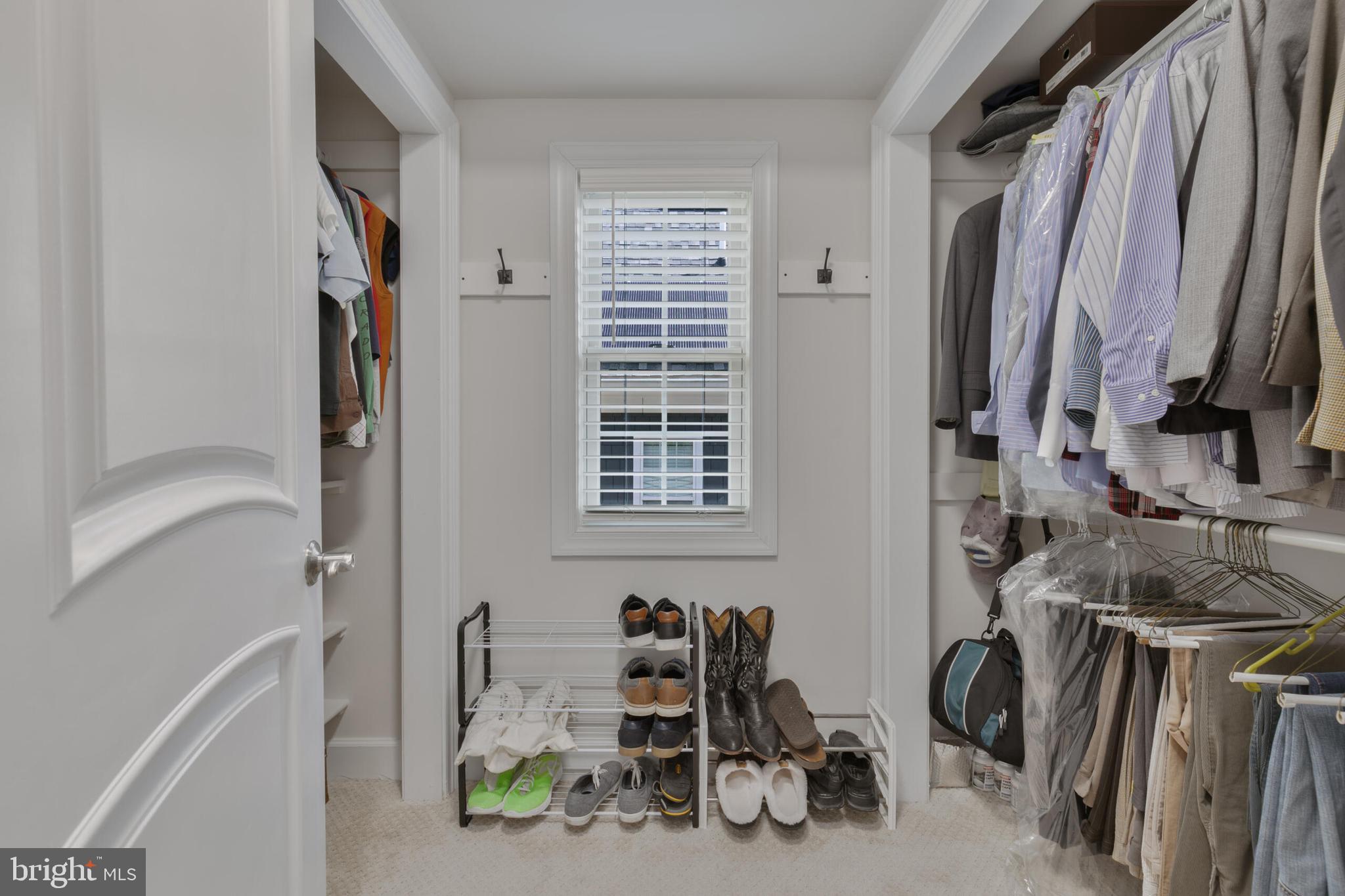 OVER LEE KNOLLS - Residential