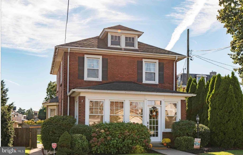 Photo of 15 E 11th Avenue, CONSHOHOCKEN, PA 19428 (MLS # PAMC2166178)