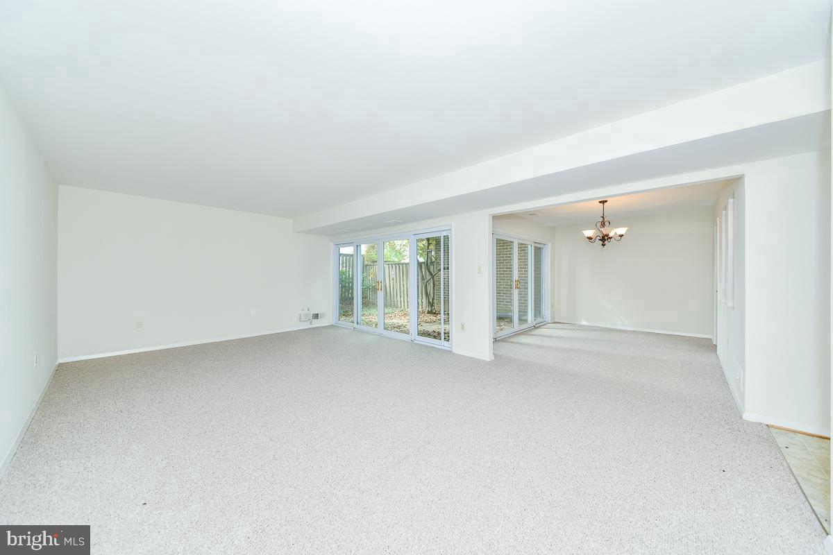 RESTON - Residential Lease