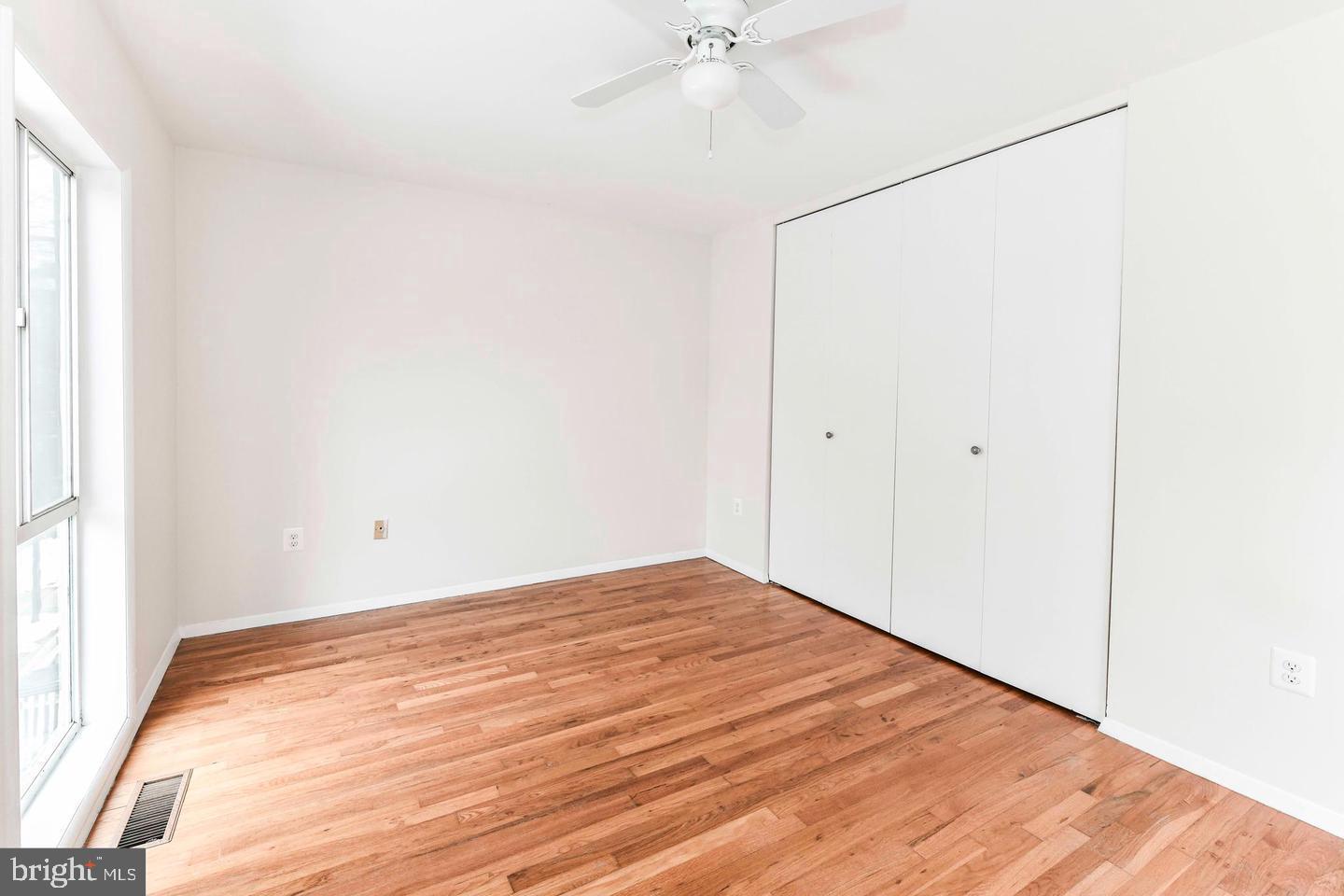 RESTON - Residential Lease