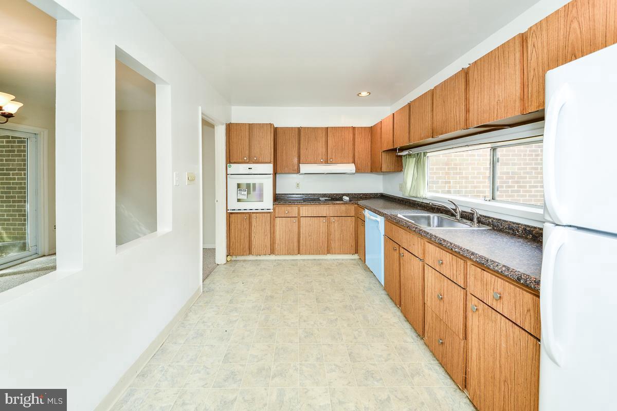 RESTON - Residential Lease