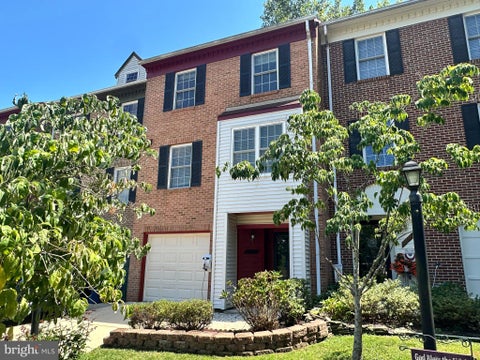 Townhouse For Rent - 6025 Crocus Court<br/> ALEXANDRIA, VA 22310