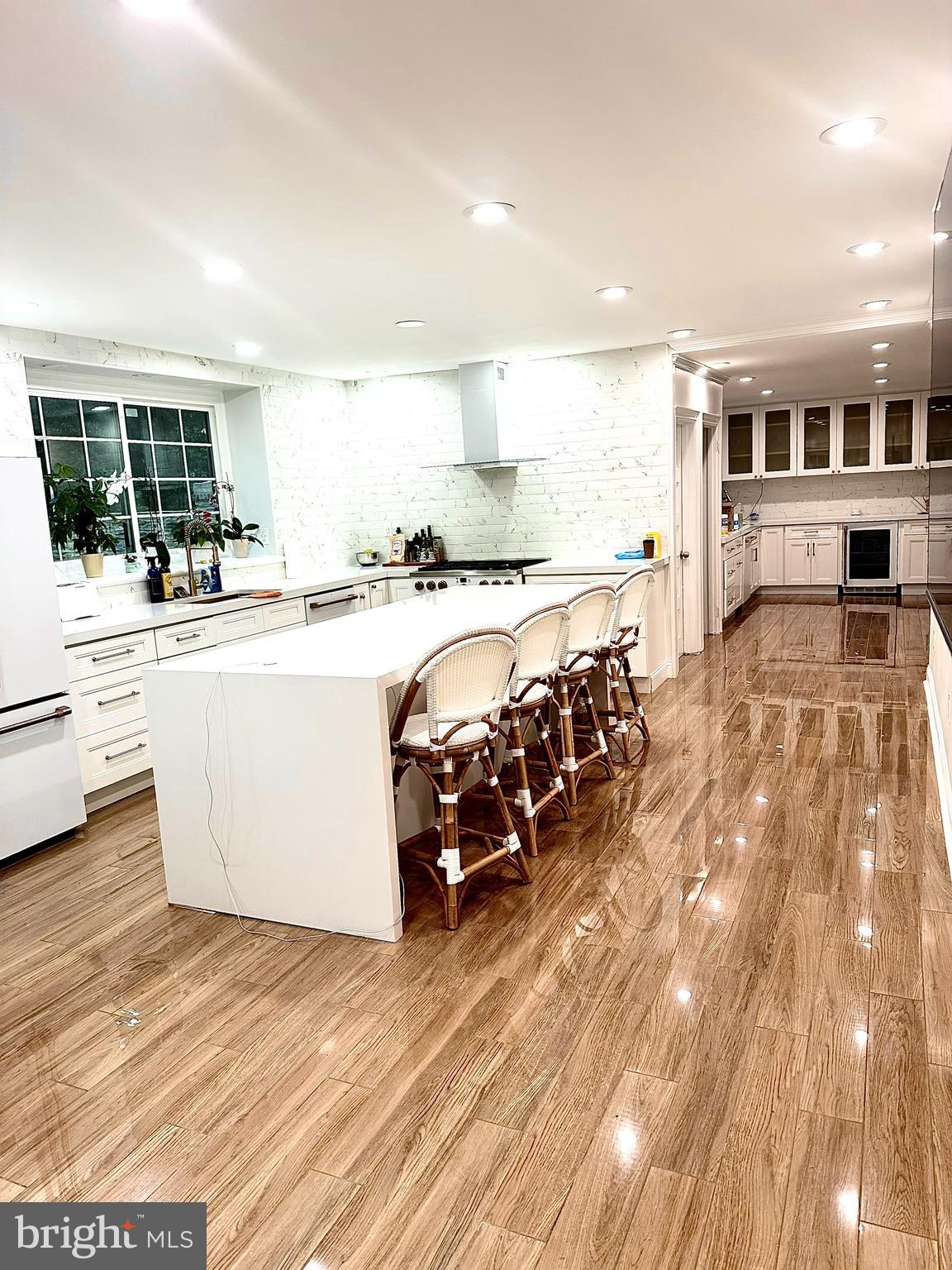 WYNNEWOOD - Residential