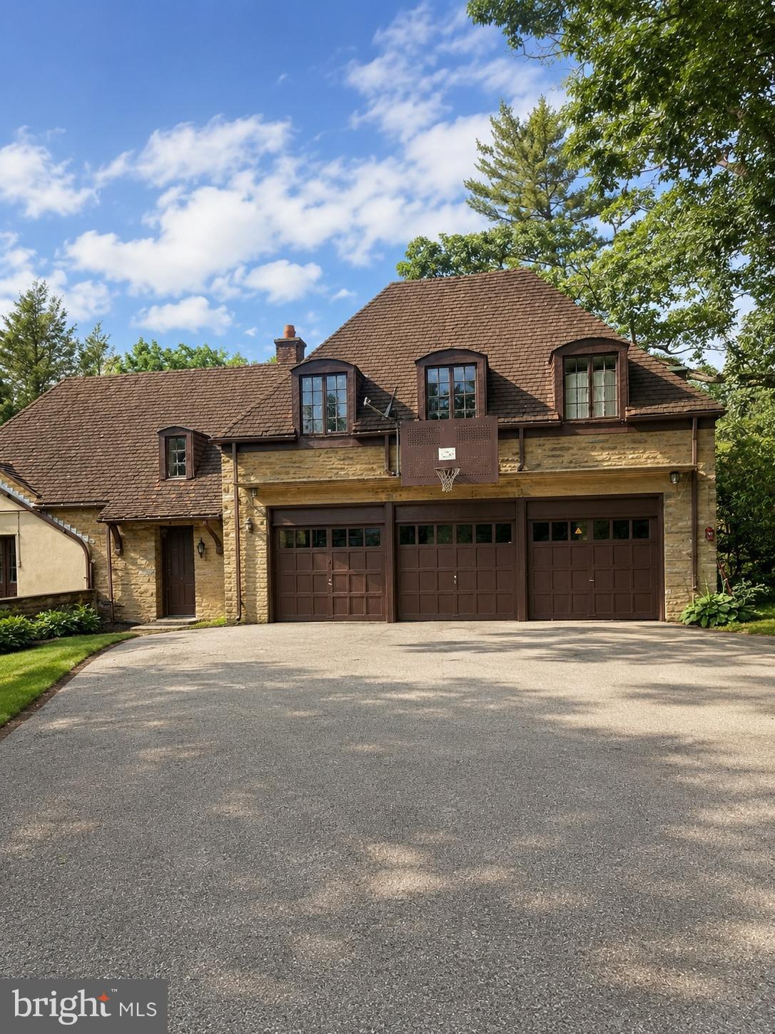 1319 REMINGTON ROAD