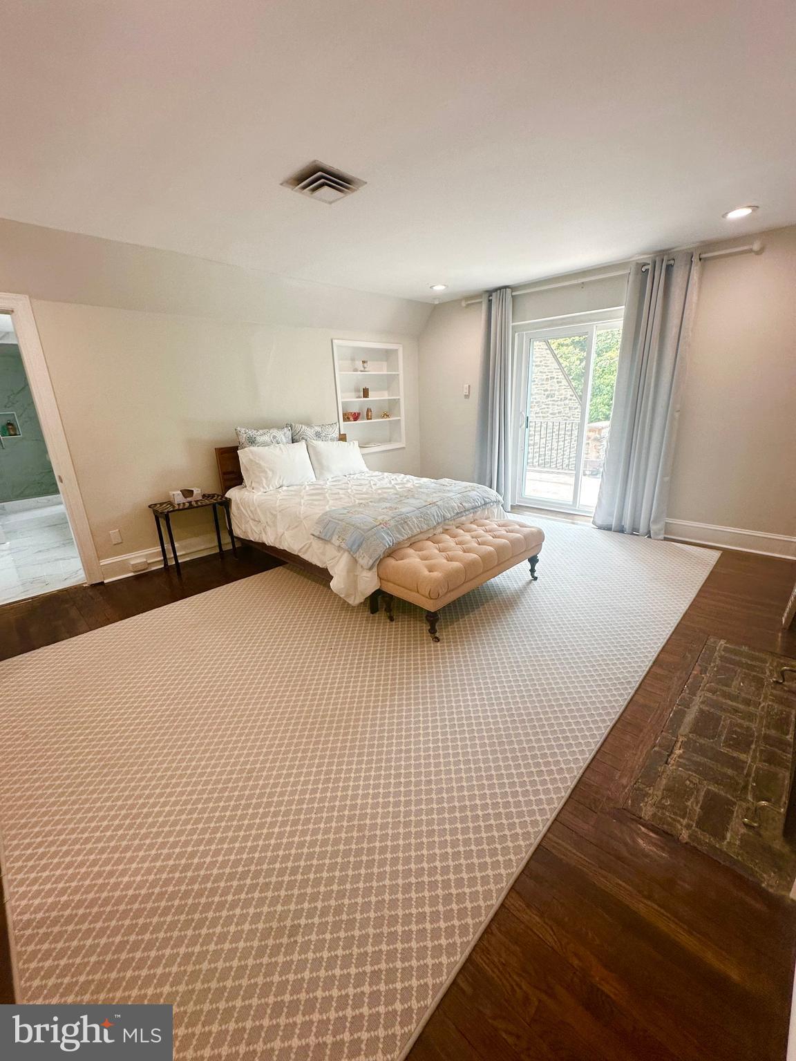 WYNNEWOOD - Residential