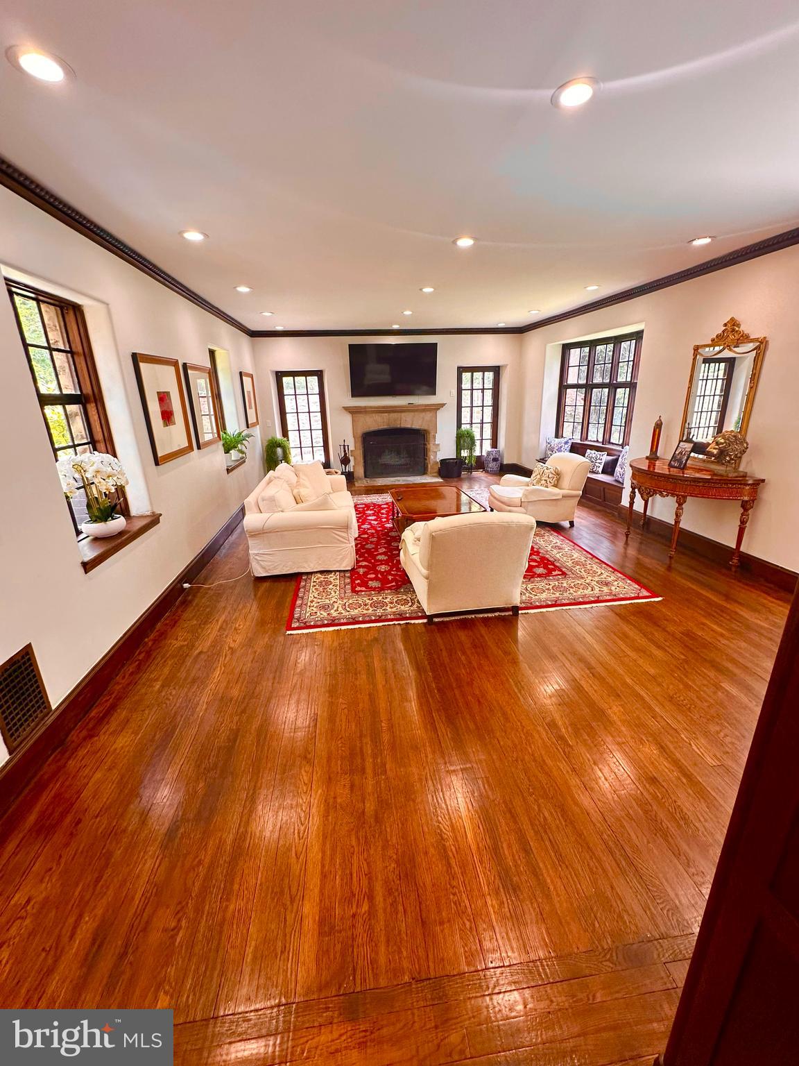 WYNNEWOOD - Residential