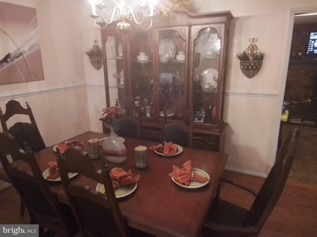 STRAWBERRY HILL EST SUB - Residential