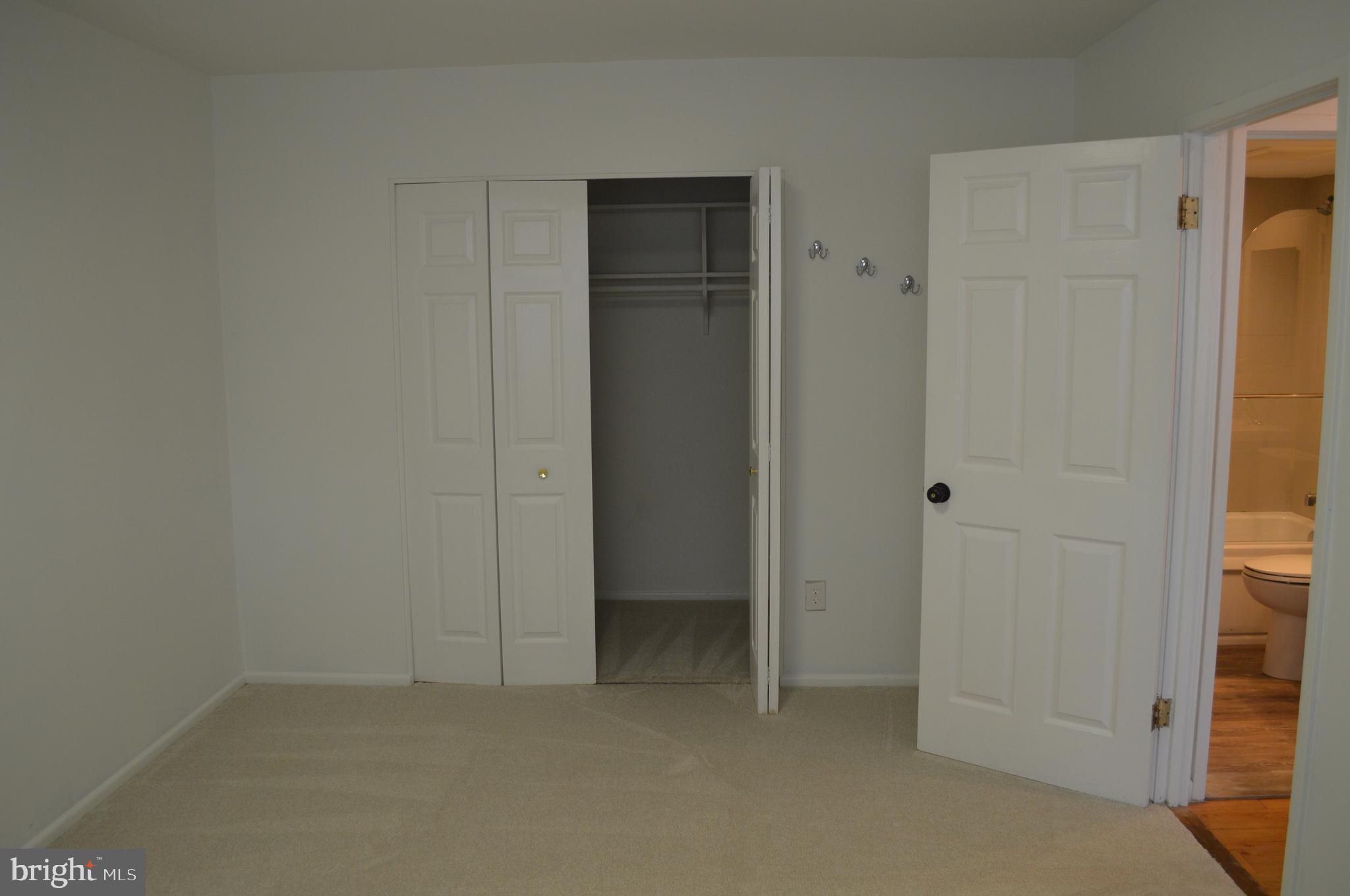 MOSBY WOODS GARDEN - Residential Lease