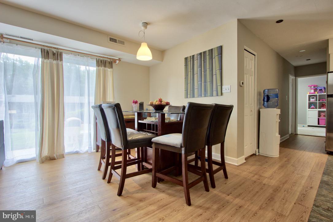 MOSBY WOODS GARDEN - Residential Lease